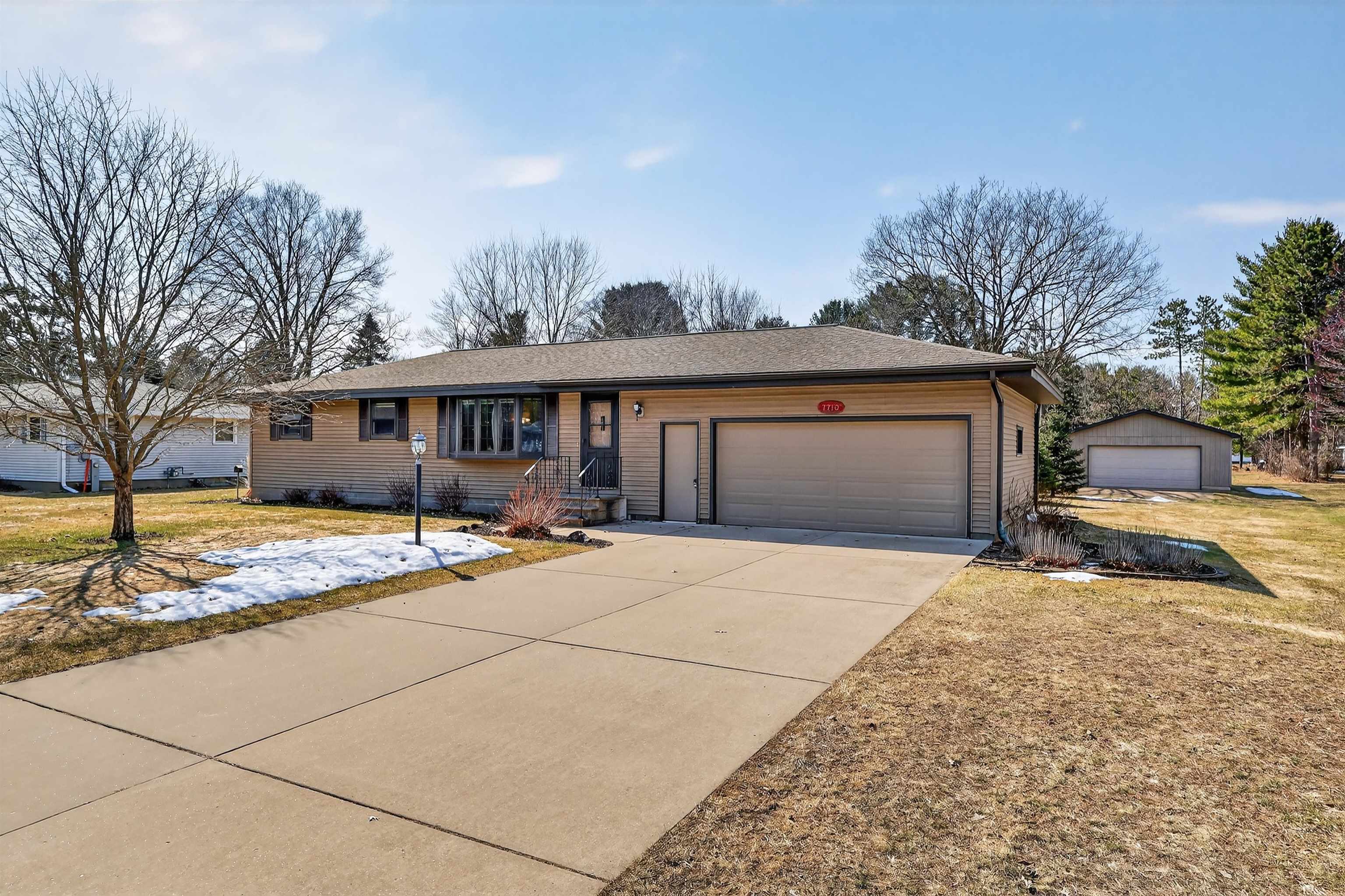 7710 MEADOWLARK LANE, Wisconsin Rapids, Wisconsin 54494, 3 Bedrooms Bedrooms, ,2 BathroomsBathrooms,Residential,For Sale,7710 MEADOWLARK LANE,22601137
