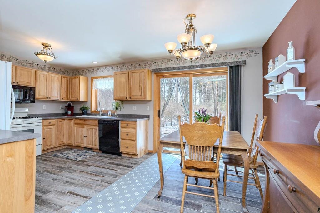 3806 SCHOONOVER ROAD, Weston, Wisconsin 54476, 3 Bedrooms Bedrooms, ,2 BathroomsBathrooms,Residential,For Sale,3806 SCHOONOVER ROAD,22601144