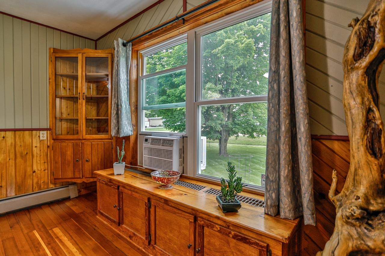 406 FLINT AVENUE, Mattoon, Wisconsin 54450, 4 Bedrooms Bedrooms, ,1 BathroomBathrooms,Residential,For Sale,406 FLINT AVENUE,22601145