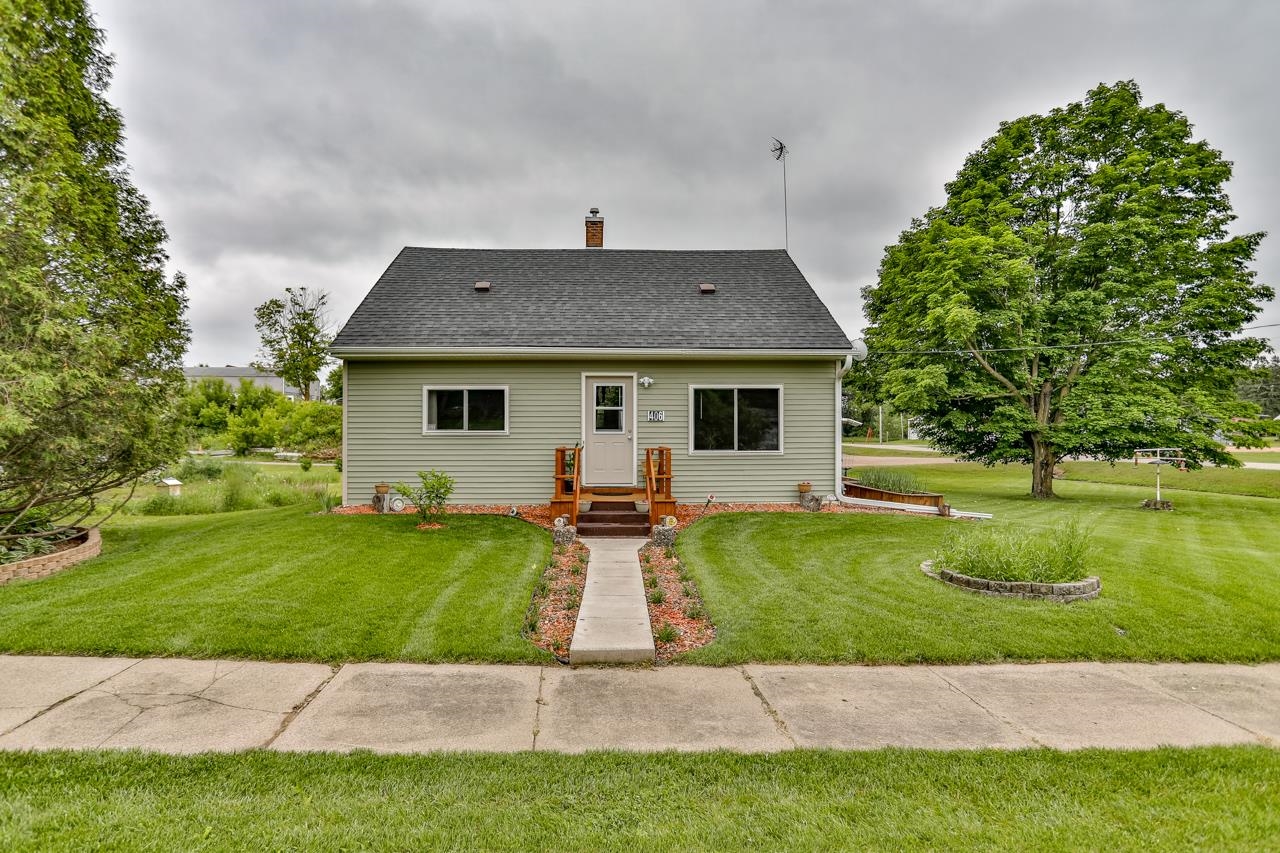 406 FLINT AVENUE, Mattoon, Wisconsin 54450, 4 Bedrooms Bedrooms, ,1 BathroomBathrooms,Residential,For Sale,406 FLINT AVENUE,22601145