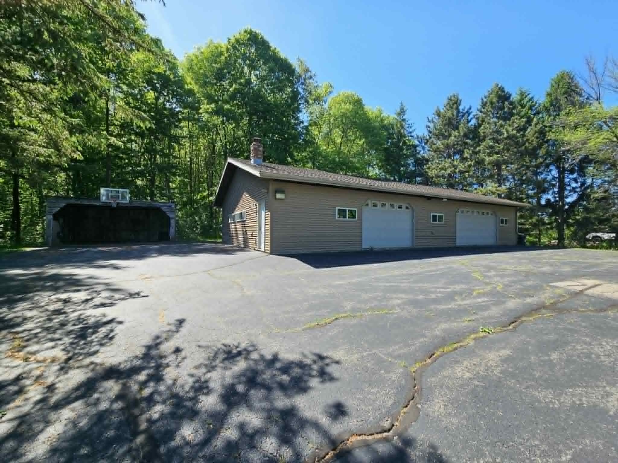 9893 BLUFF DRIVE, Pittsville, Wisconsin 54466, 5 Bedrooms Bedrooms, ,3 BathroomsBathrooms,Residential,For Sale,9893 BLUFF DRIVE,22601146
