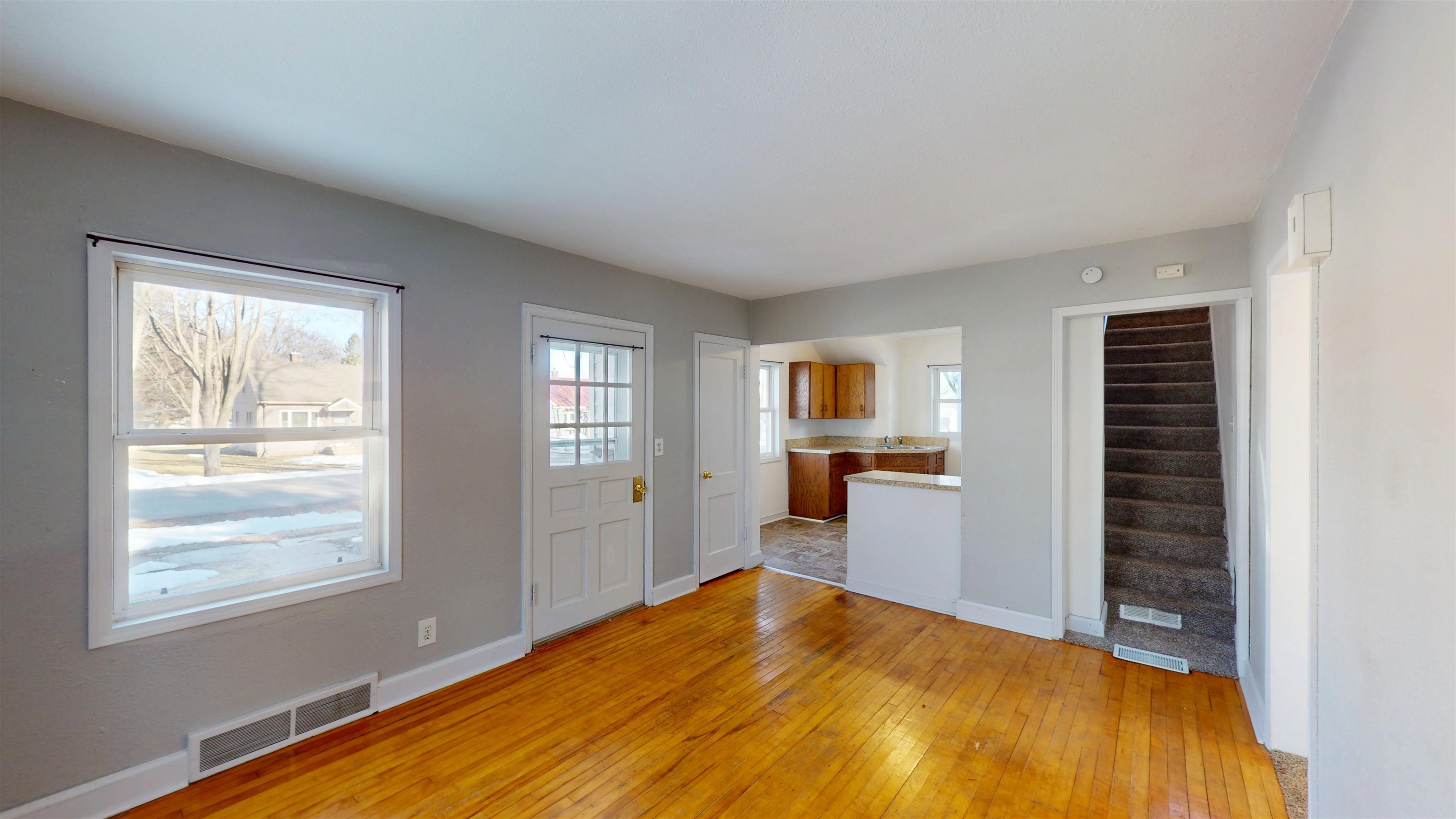 1012 S SEVERNS AVENUE, Marshfield, Wisconsin 54449, 3 Bedrooms Bedrooms, ,1 BathroomBathrooms,Residential,For Sale,1012 S SEVERNS AVENUE,22601148