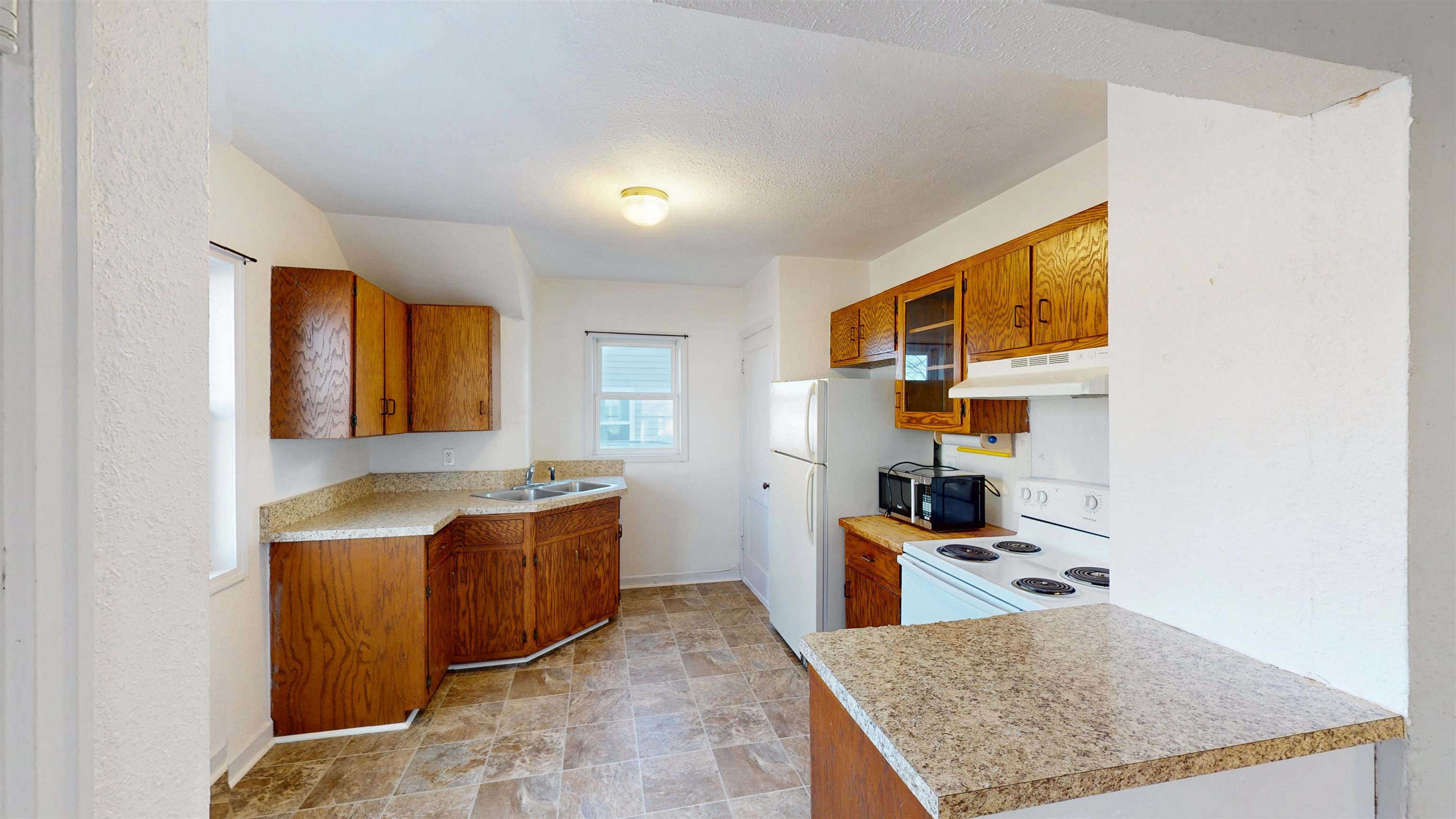 1012 S SEVERNS AVENUE, Marshfield, Wisconsin 54449, 3 Bedrooms Bedrooms, ,1 BathroomBathrooms,Residential,For Sale,1012 S SEVERNS AVENUE,22601148