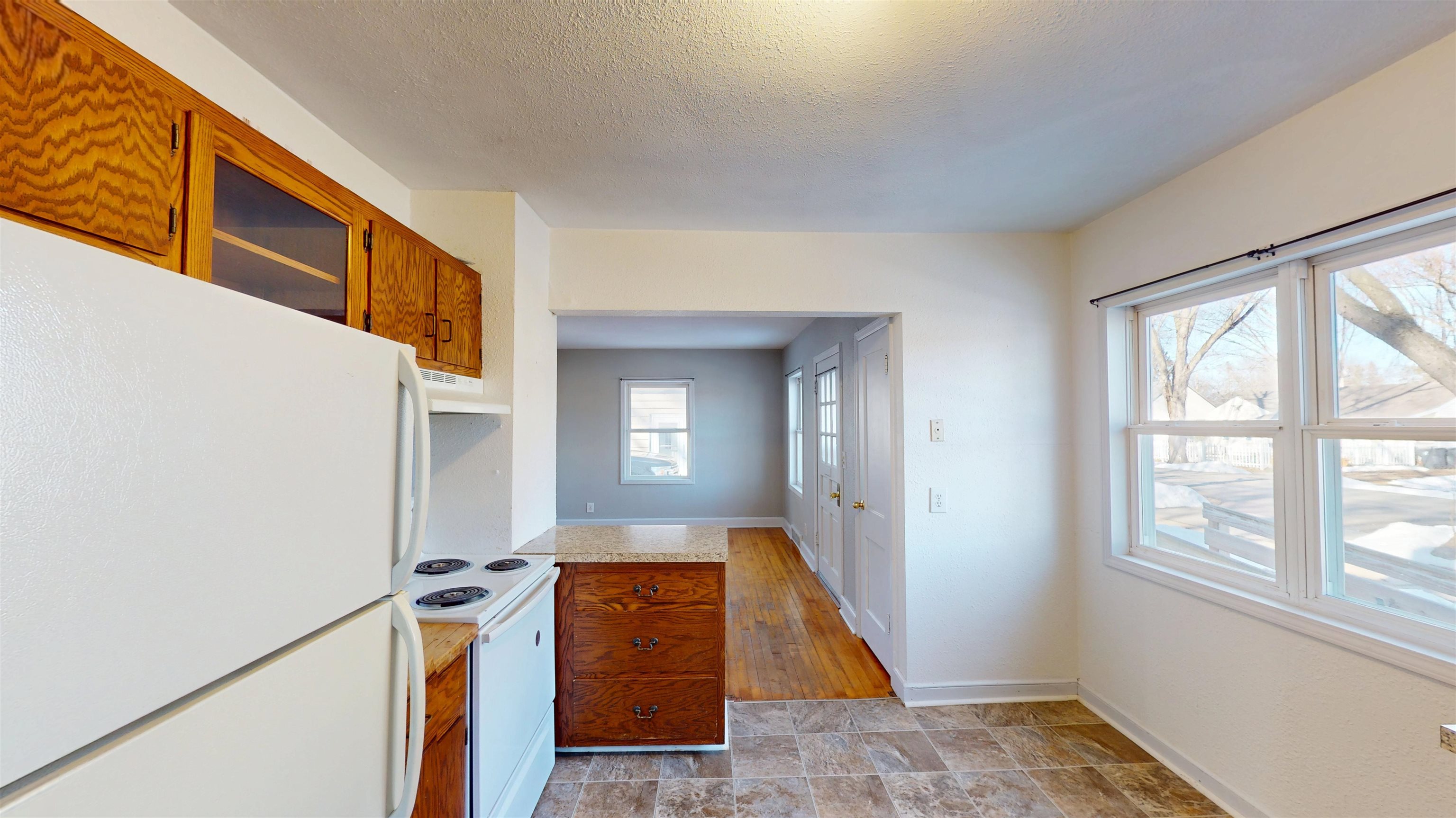 1012 S SEVERNS AVENUE, Marshfield, Wisconsin 54449, 3 Bedrooms Bedrooms, ,1 BathroomBathrooms,Residential,For Sale,1012 S SEVERNS AVENUE,22601148