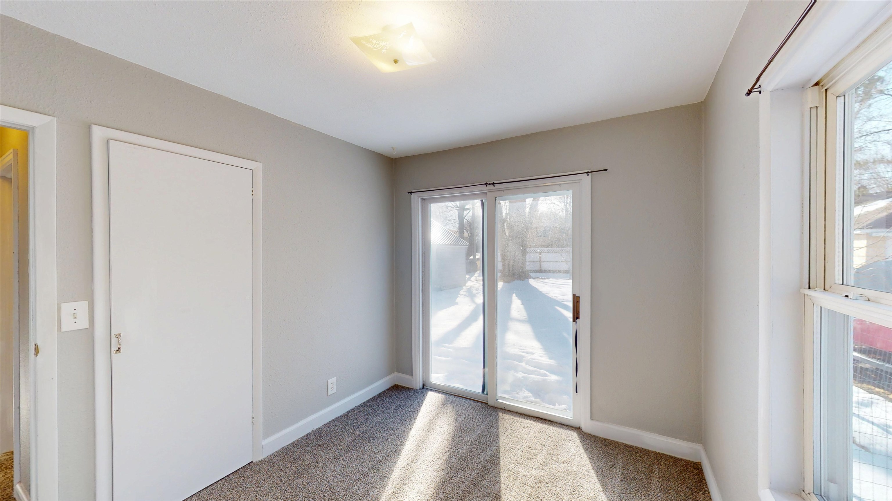 1012 S SEVERNS AVENUE, Marshfield, Wisconsin 54449, 3 Bedrooms Bedrooms, ,1 BathroomBathrooms,Residential,For Sale,1012 S SEVERNS AVENUE,22601148