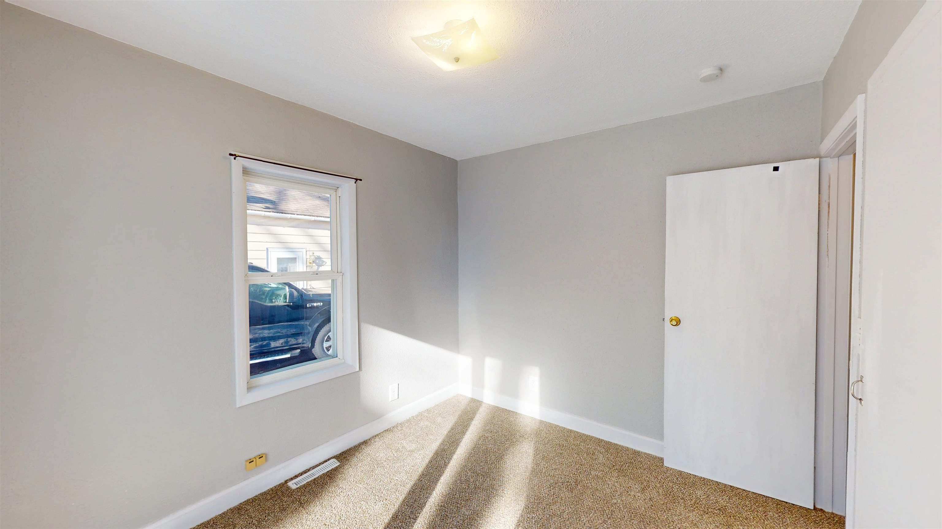 1012 S SEVERNS AVENUE, Marshfield, Wisconsin 54449, 3 Bedrooms Bedrooms, ,1 BathroomBathrooms,Residential,For Sale,1012 S SEVERNS AVENUE,22601148