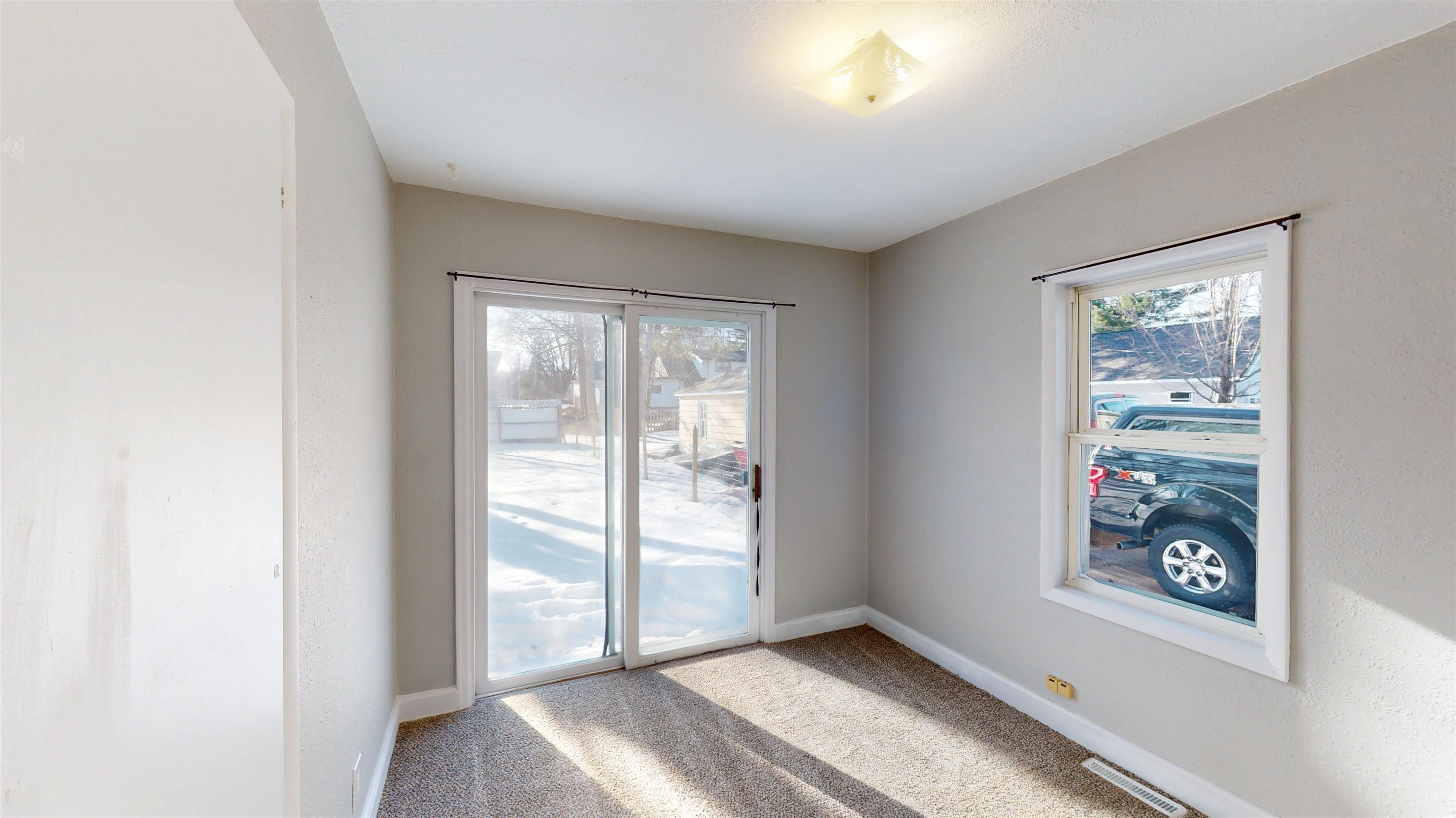 1012 S SEVERNS AVENUE, Marshfield, Wisconsin 54449, 3 Bedrooms Bedrooms, ,1 BathroomBathrooms,Residential,For Sale,1012 S SEVERNS AVENUE,22601148