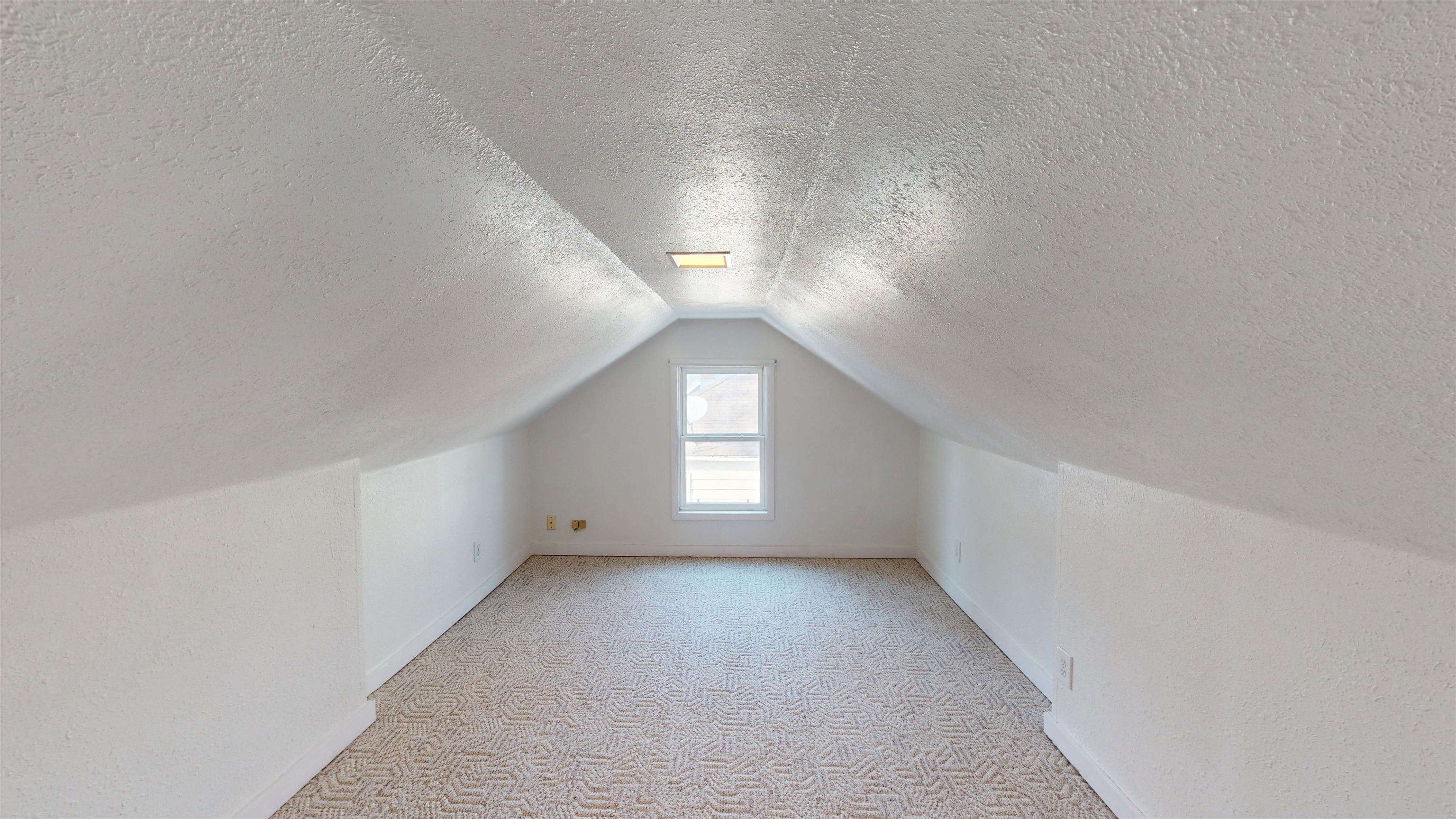 1012 S SEVERNS AVENUE, Marshfield, Wisconsin 54449, 3 Bedrooms Bedrooms, ,1 BathroomBathrooms,Residential,For Sale,1012 S SEVERNS AVENUE,22601148