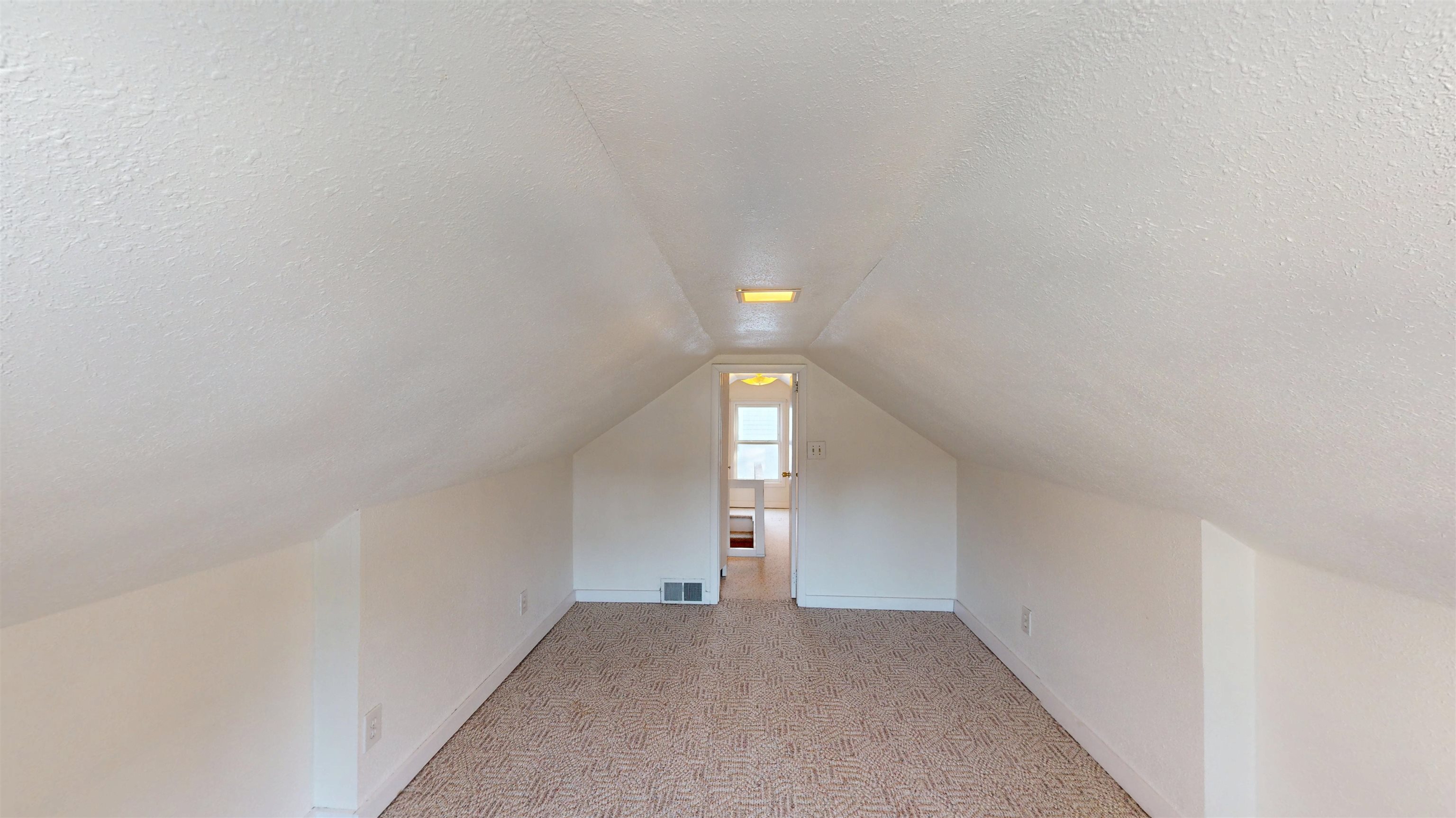 1012 S SEVERNS AVENUE, Marshfield, Wisconsin 54449, 3 Bedrooms Bedrooms, ,1 BathroomBathrooms,Residential,For Sale,1012 S SEVERNS AVENUE,22601148