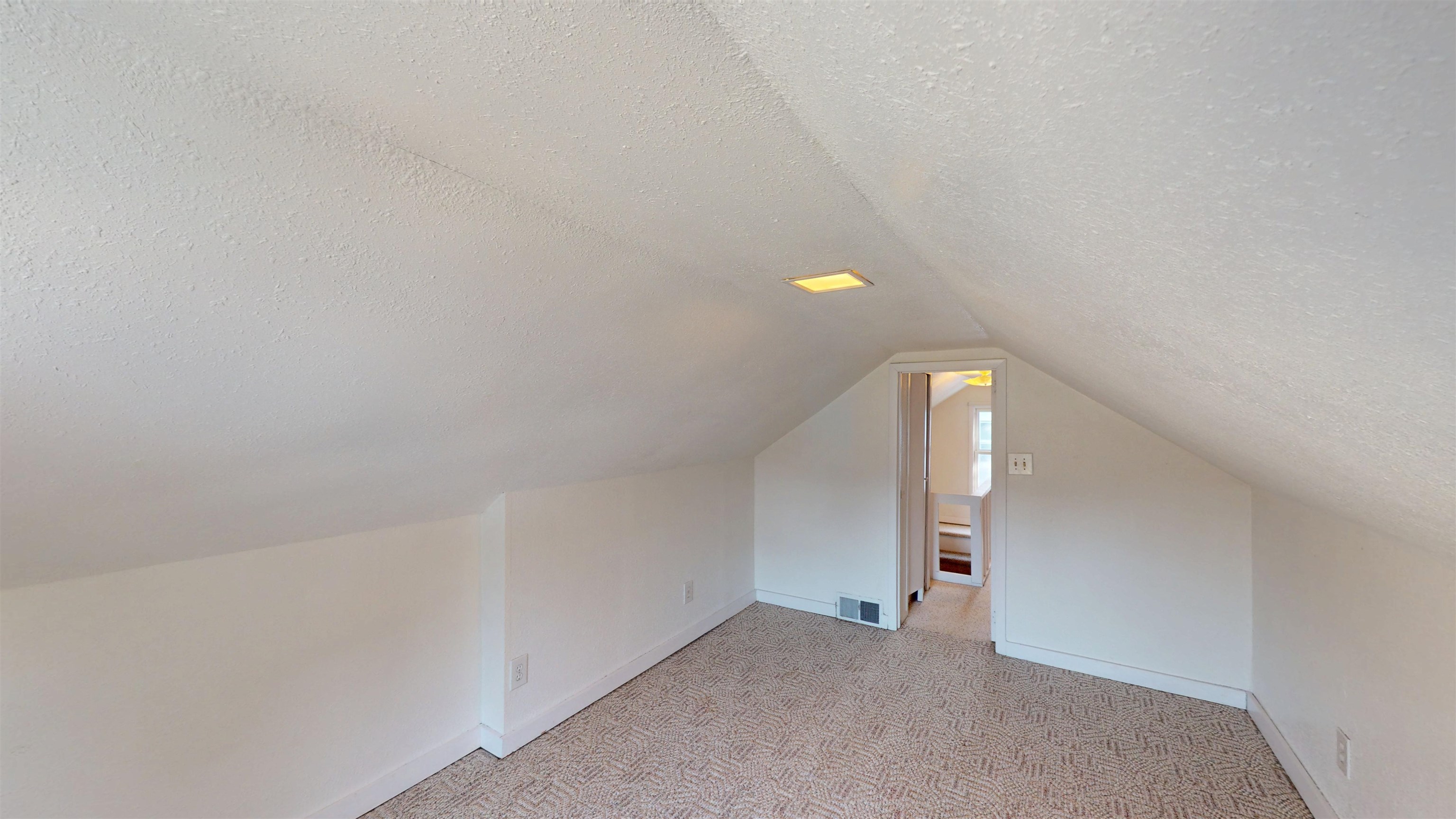 1012 S SEVERNS AVENUE, Marshfield, Wisconsin 54449, 3 Bedrooms Bedrooms, ,1 BathroomBathrooms,Residential,For Sale,1012 S SEVERNS AVENUE,22601148