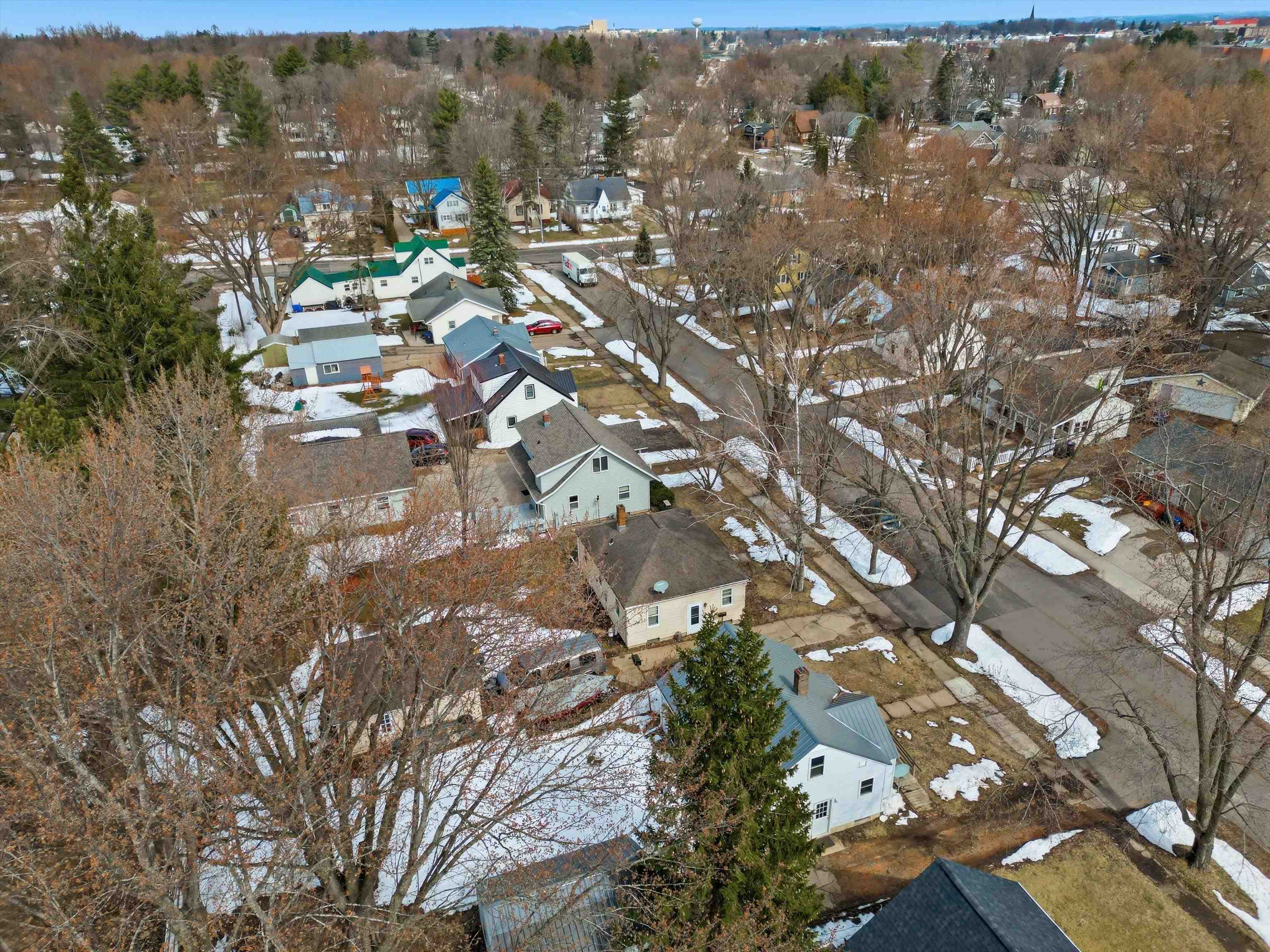 1012 S SEVERNS AVENUE, Marshfield, Wisconsin 54449, 3 Bedrooms Bedrooms, ,1 BathroomBathrooms,Residential,For Sale,1012 S SEVERNS AVENUE,22601148