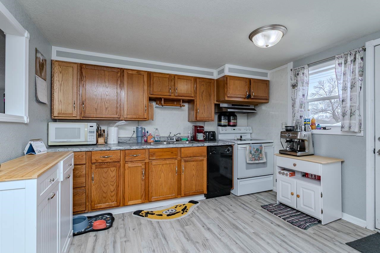 1008 N 9TH AVENUE, Wausau, Wisconsin 54401, 2 Bedrooms Bedrooms, ,1 BathroomBathrooms,Residential,For Sale,1008 N 9TH AVENUE,22601150