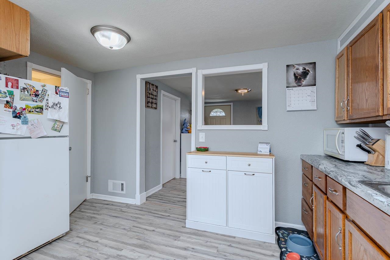 1008 N 9TH AVENUE, Wausau, Wisconsin 54401, 2 Bedrooms Bedrooms, ,1 BathroomBathrooms,Residential,For Sale,1008 N 9TH AVENUE,22601150