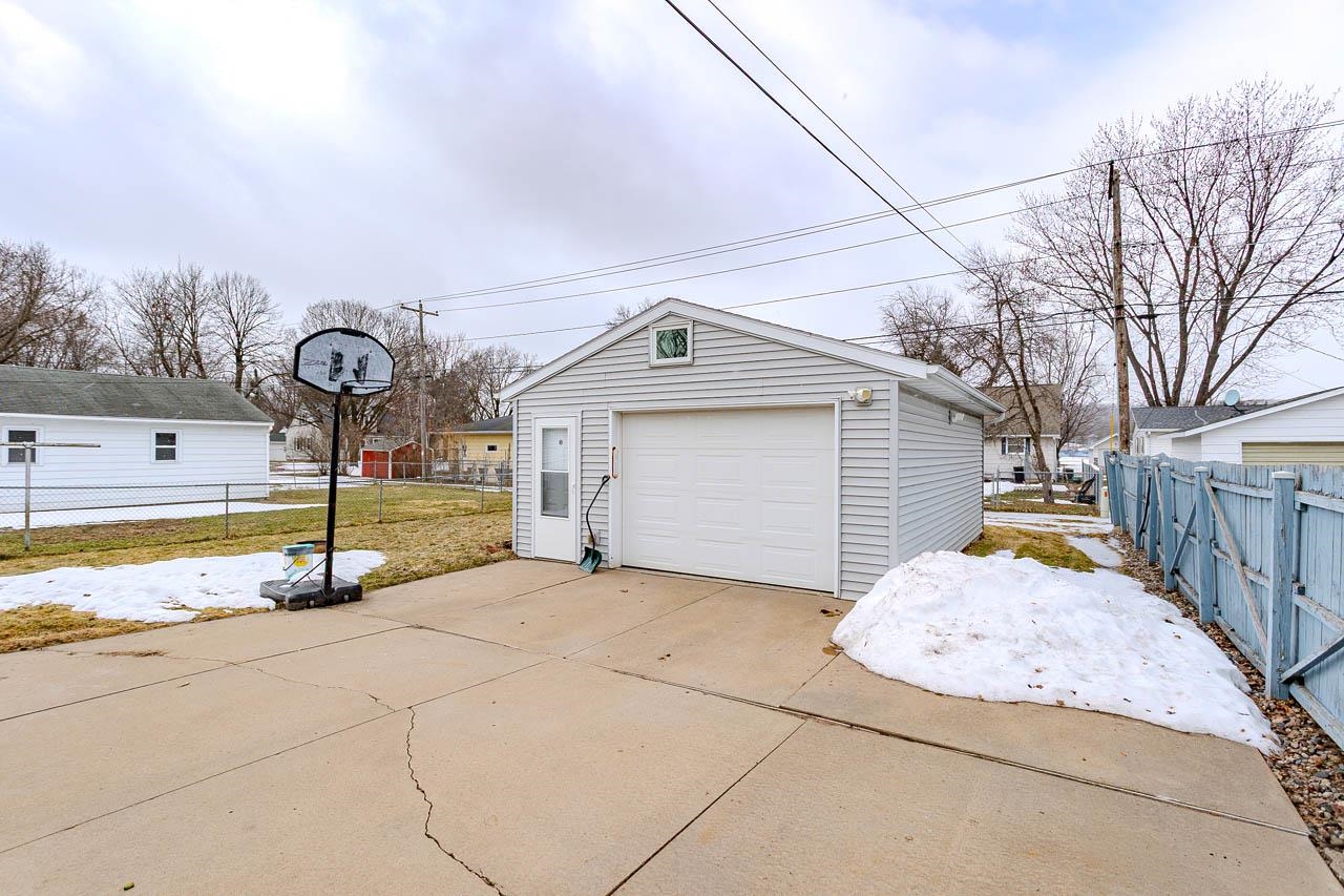 1008 N 9TH AVENUE, Wausau, Wisconsin 54401, 2 Bedrooms Bedrooms, ,1 BathroomBathrooms,Residential,For Sale,1008 N 9TH AVENUE,22601150