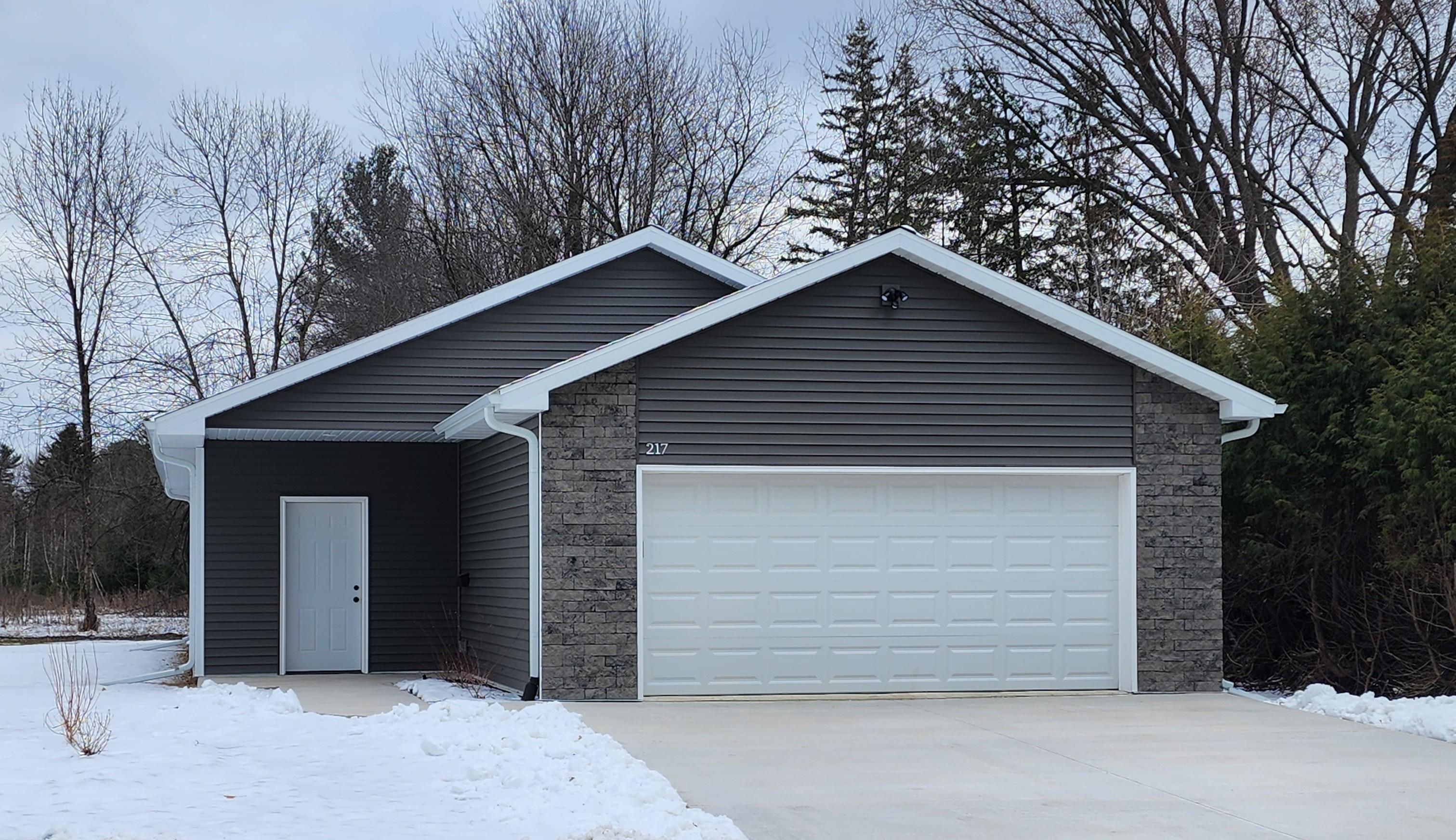 217 2ND STREET, Stevens Point, Wisconsin 54481, 3 Bedrooms Bedrooms, ,2 BathroomsBathrooms,Residential,For Sale,217 2ND STREET,22601151