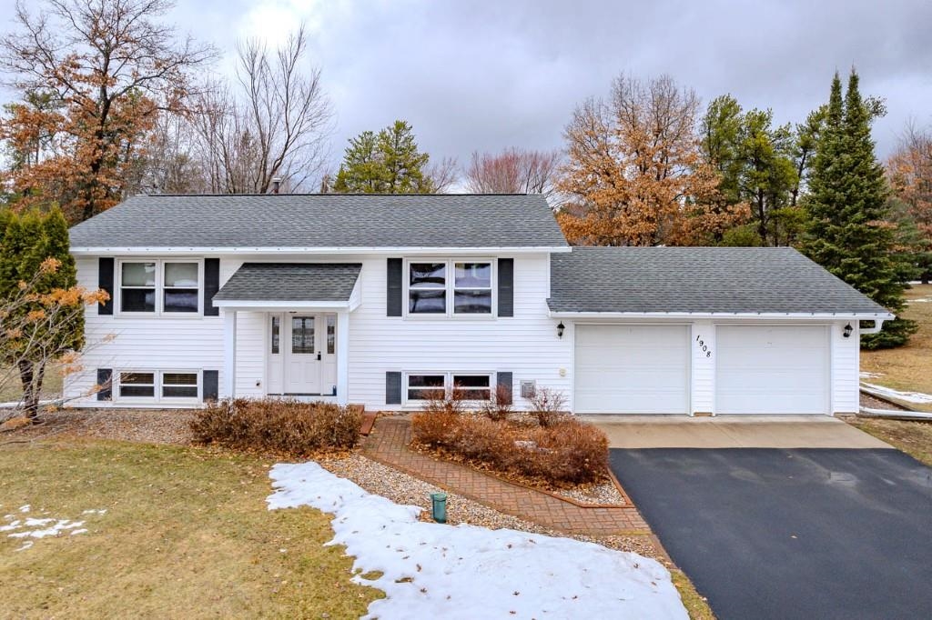 1908 KIMBERLY ROAD, Kronenwetter, Wisconsin 54455, 3 Bedrooms Bedrooms, ,2 BathroomsBathrooms,Residential,For Sale,1908 KIMBERLY ROAD,22601160