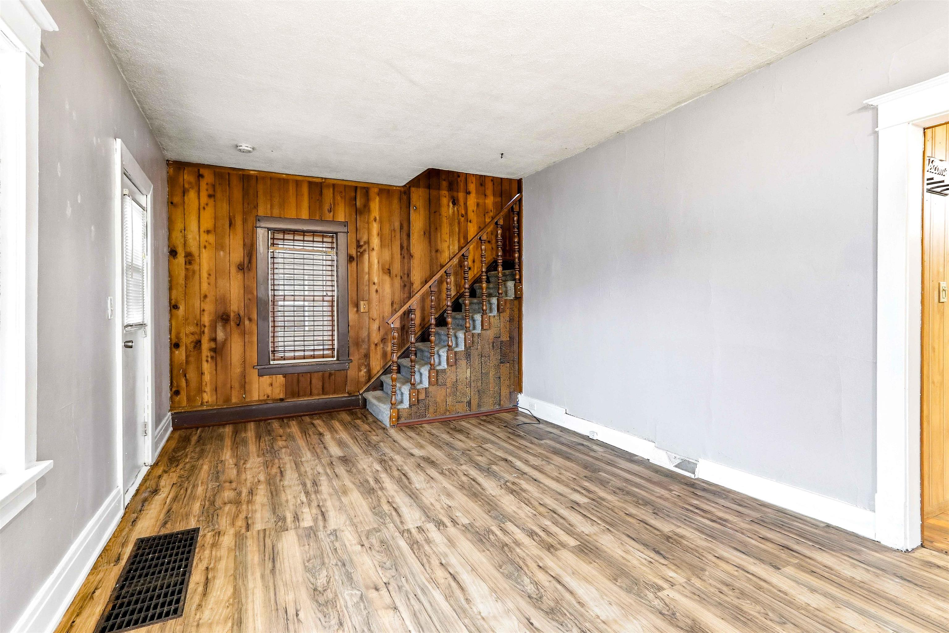 621 AVON STREET, Wisconsin Rapids, Wisconsin 54494, 3 Bedrooms Bedrooms, ,1 BathroomBathrooms,Residential,For Sale,621 AVON STREET,22601167