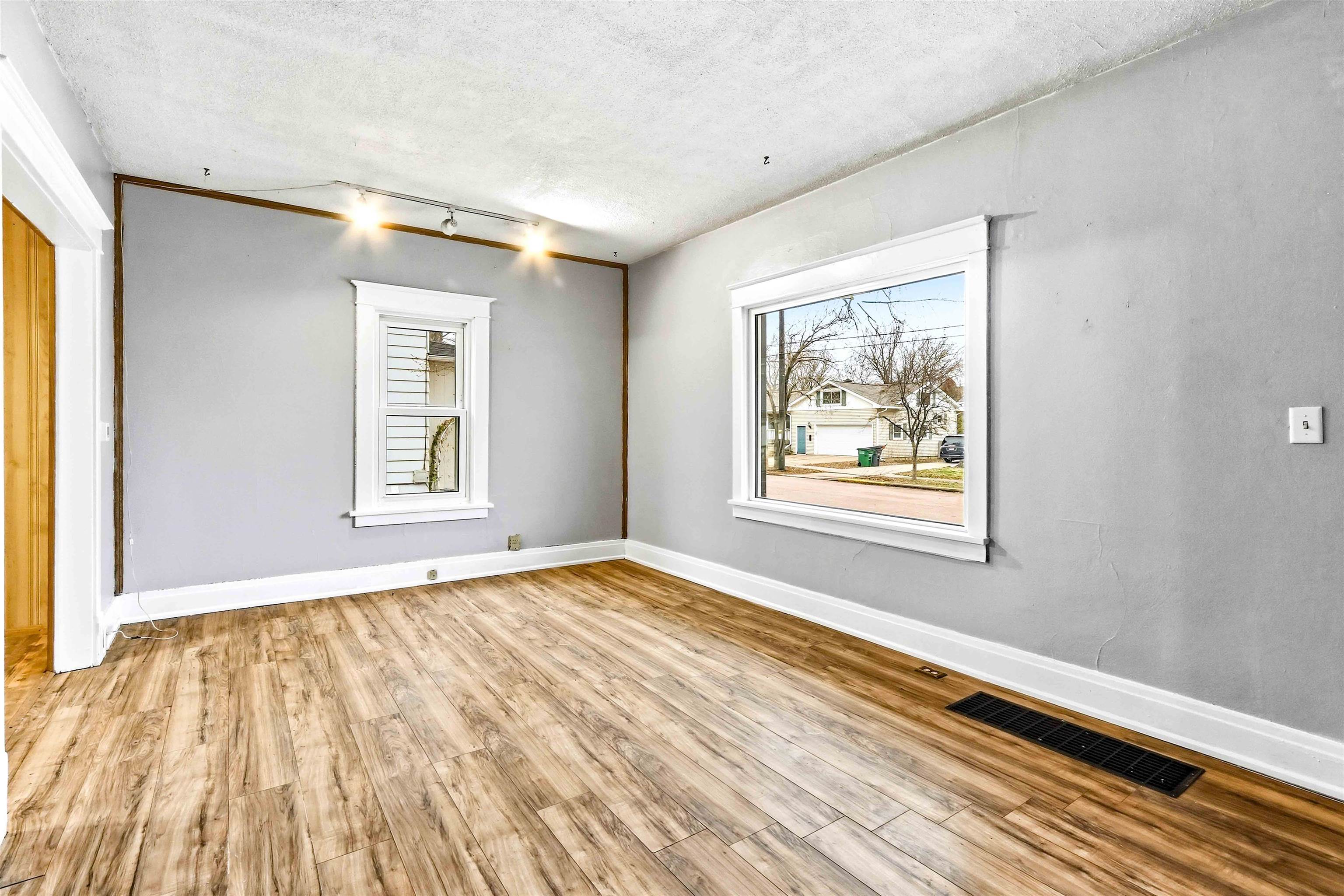 621 AVON STREET, Wisconsin Rapids, Wisconsin 54494, 3 Bedrooms Bedrooms, ,1 BathroomBathrooms,Residential,For Sale,621 AVON STREET,22601167