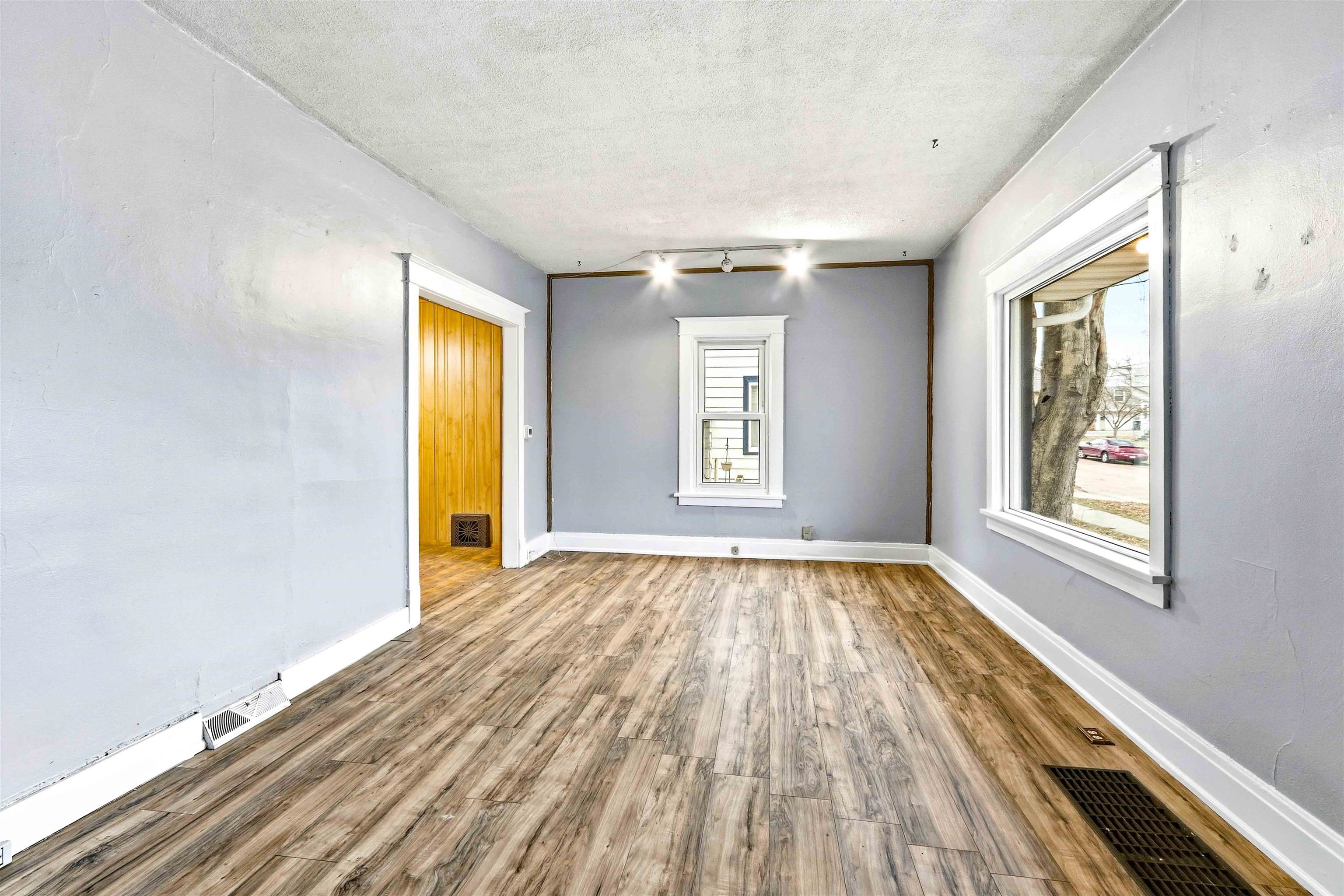 621 AVON STREET, Wisconsin Rapids, Wisconsin 54494, 3 Bedrooms Bedrooms, ,1 BathroomBathrooms,Residential,For Sale,621 AVON STREET,22601167