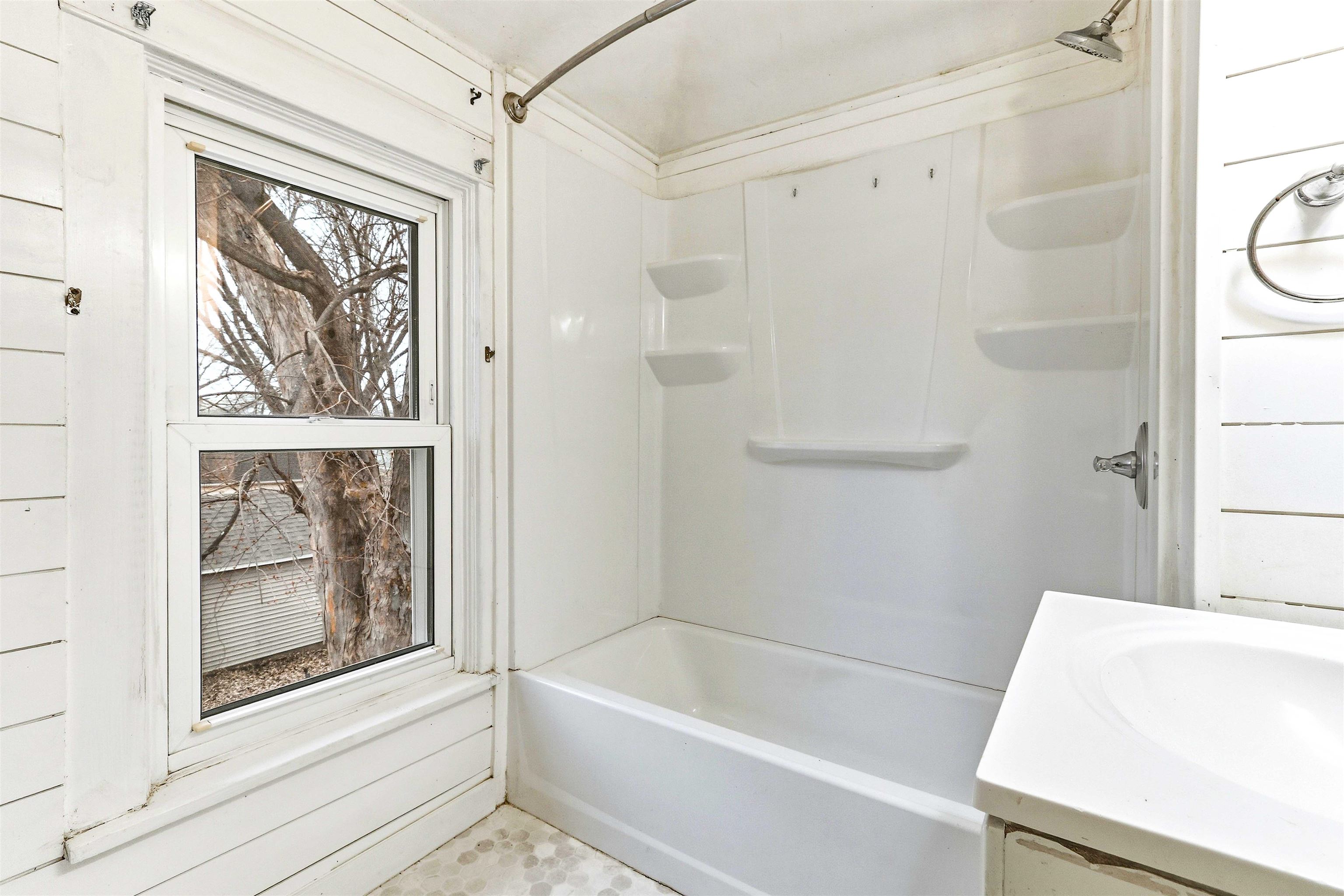 621 AVON STREET, Wisconsin Rapids, Wisconsin 54494, 3 Bedrooms Bedrooms, ,1 BathroomBathrooms,Residential,For Sale,621 AVON STREET,22601167