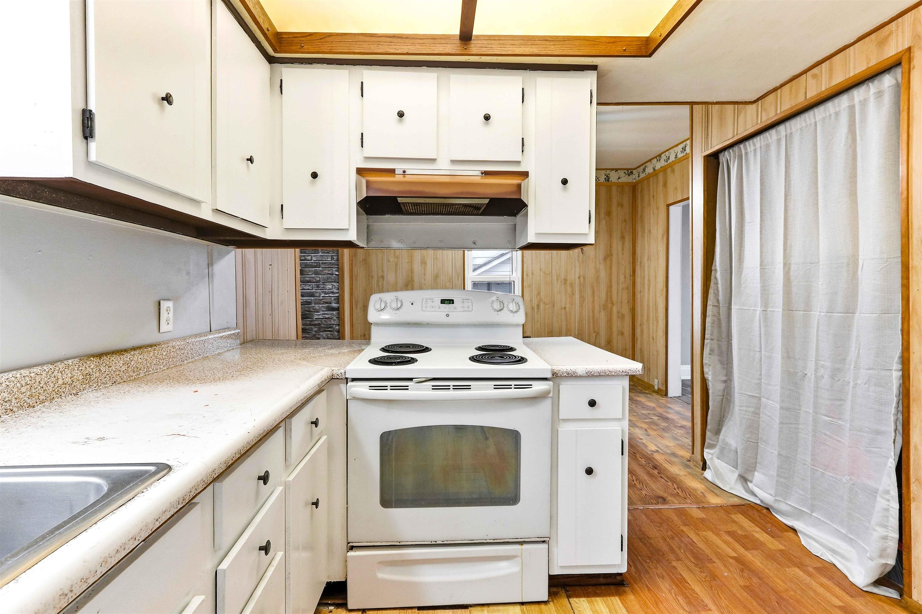 621 AVON STREET, Wisconsin Rapids, Wisconsin 54494, 3 Bedrooms Bedrooms, ,1 BathroomBathrooms,Residential,For Sale,621 AVON STREET,22601167