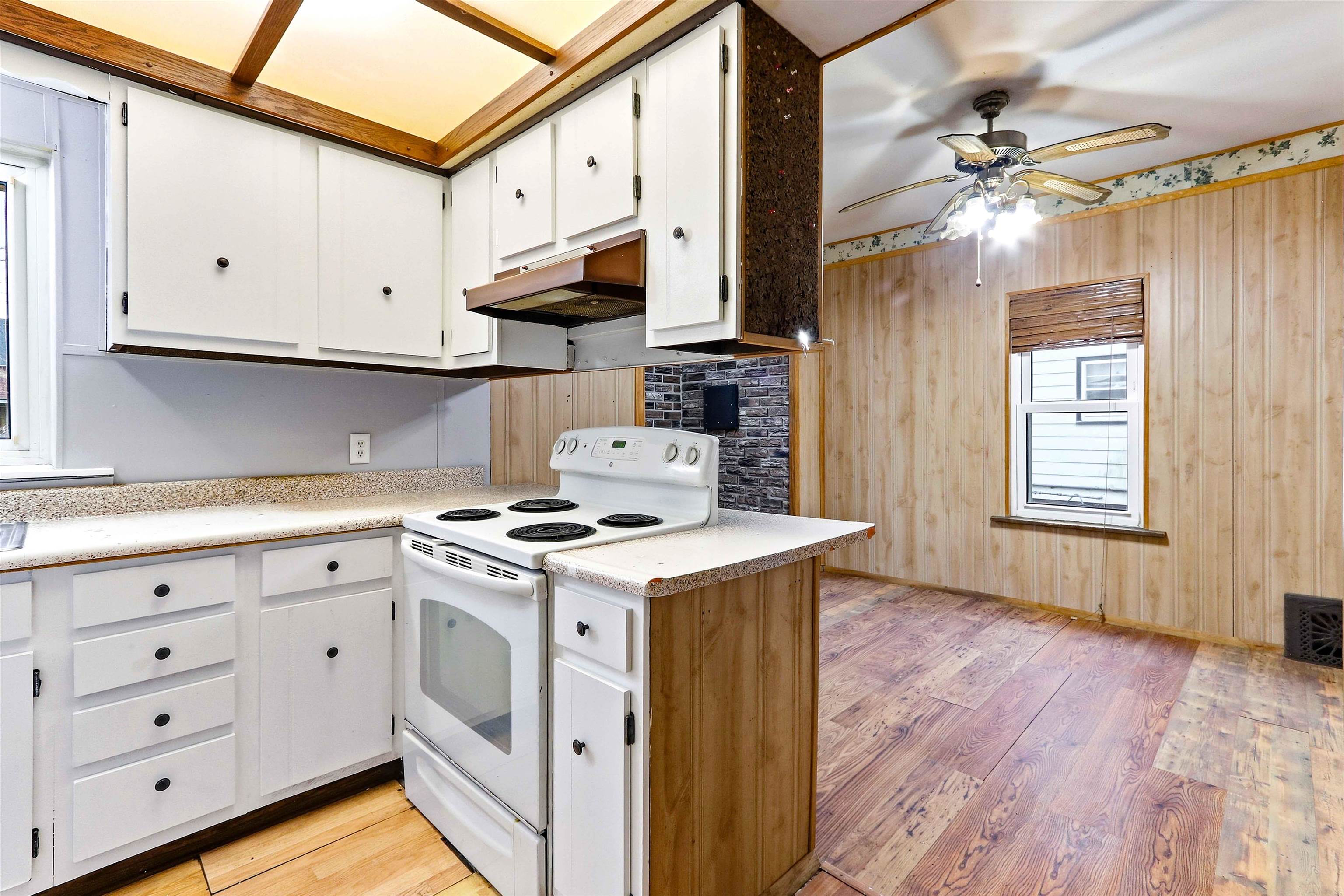 621 AVON STREET, Wisconsin Rapids, Wisconsin 54494, 3 Bedrooms Bedrooms, ,1 BathroomBathrooms,Residential,For Sale,621 AVON STREET,22601167