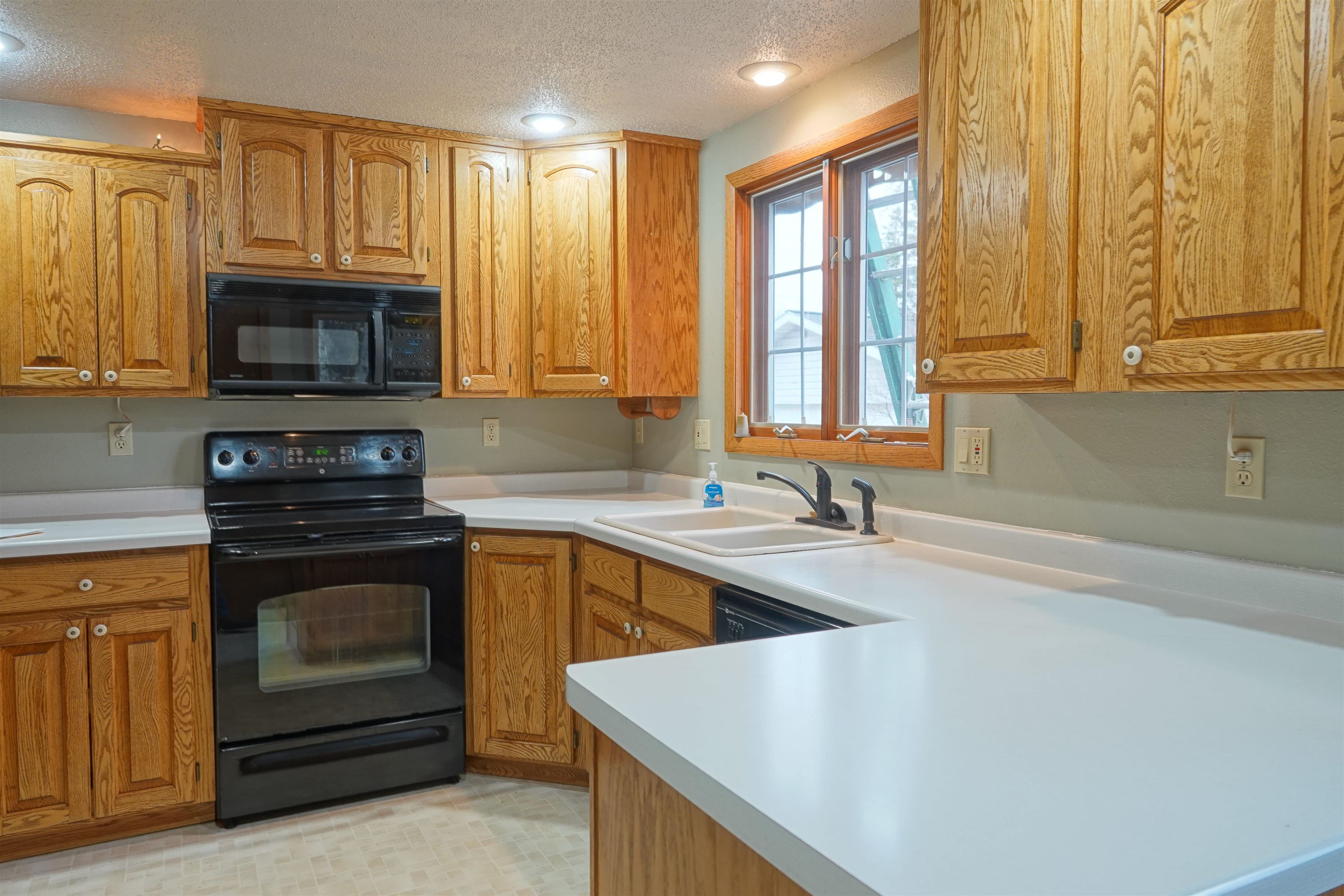 124 N LINCOLN, Stetsonville, Wisconsin 54480, 3 Bedrooms Bedrooms, ,1 BathroomBathrooms,Residential,For Sale,124 N LINCOLN,22601175