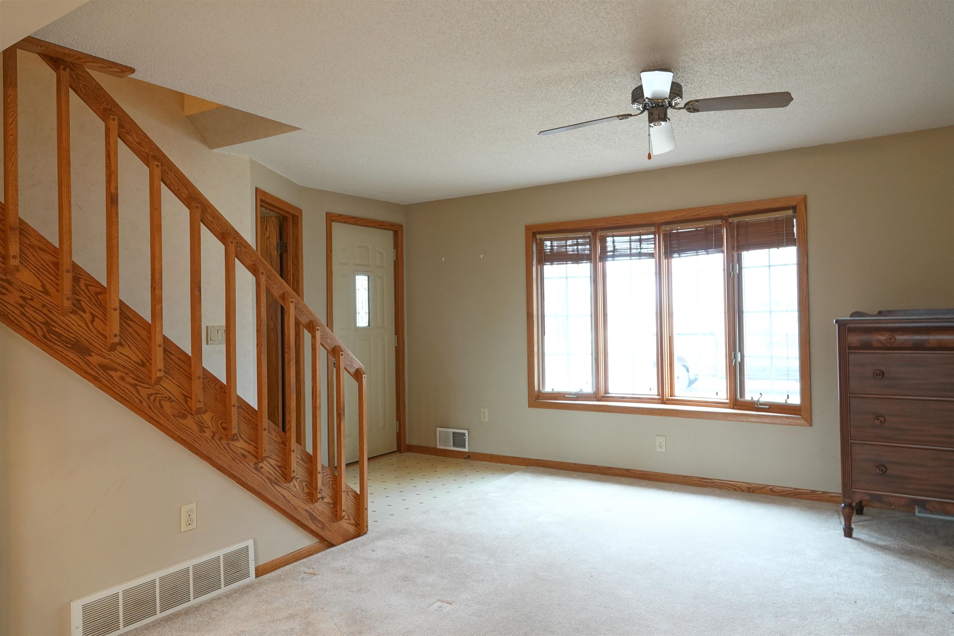 124 N LINCOLN, Stetsonville, Wisconsin 54480, 3 Bedrooms Bedrooms, ,1 BathroomBathrooms,Residential,For Sale,124 N LINCOLN,22601175