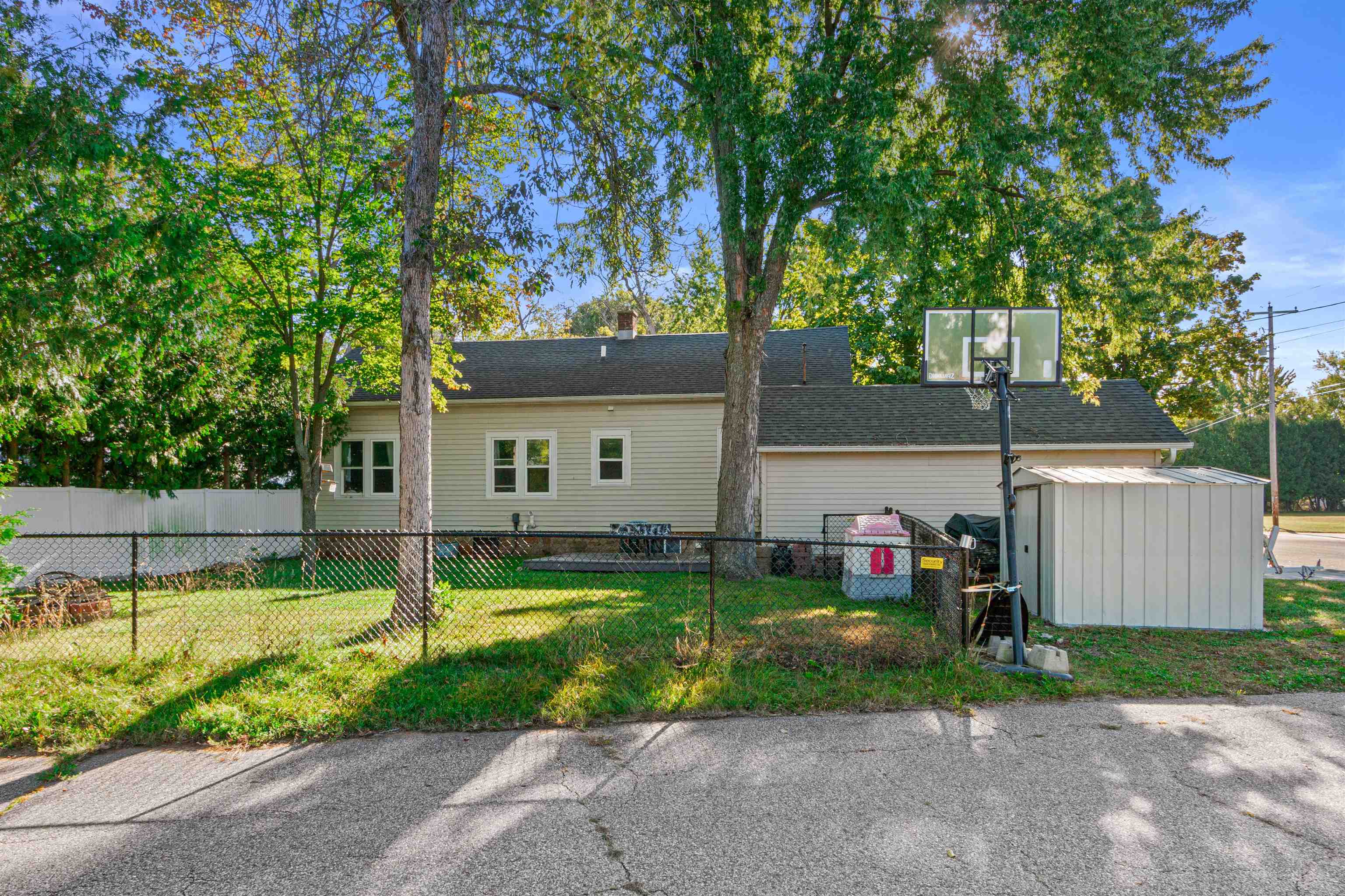 111 3RD STREET, Port Edwards, Wisconsin 54469, 3 Bedrooms Bedrooms, ,1 BathroomBathrooms,Residential,For Sale,111 3RD STREET,22601193