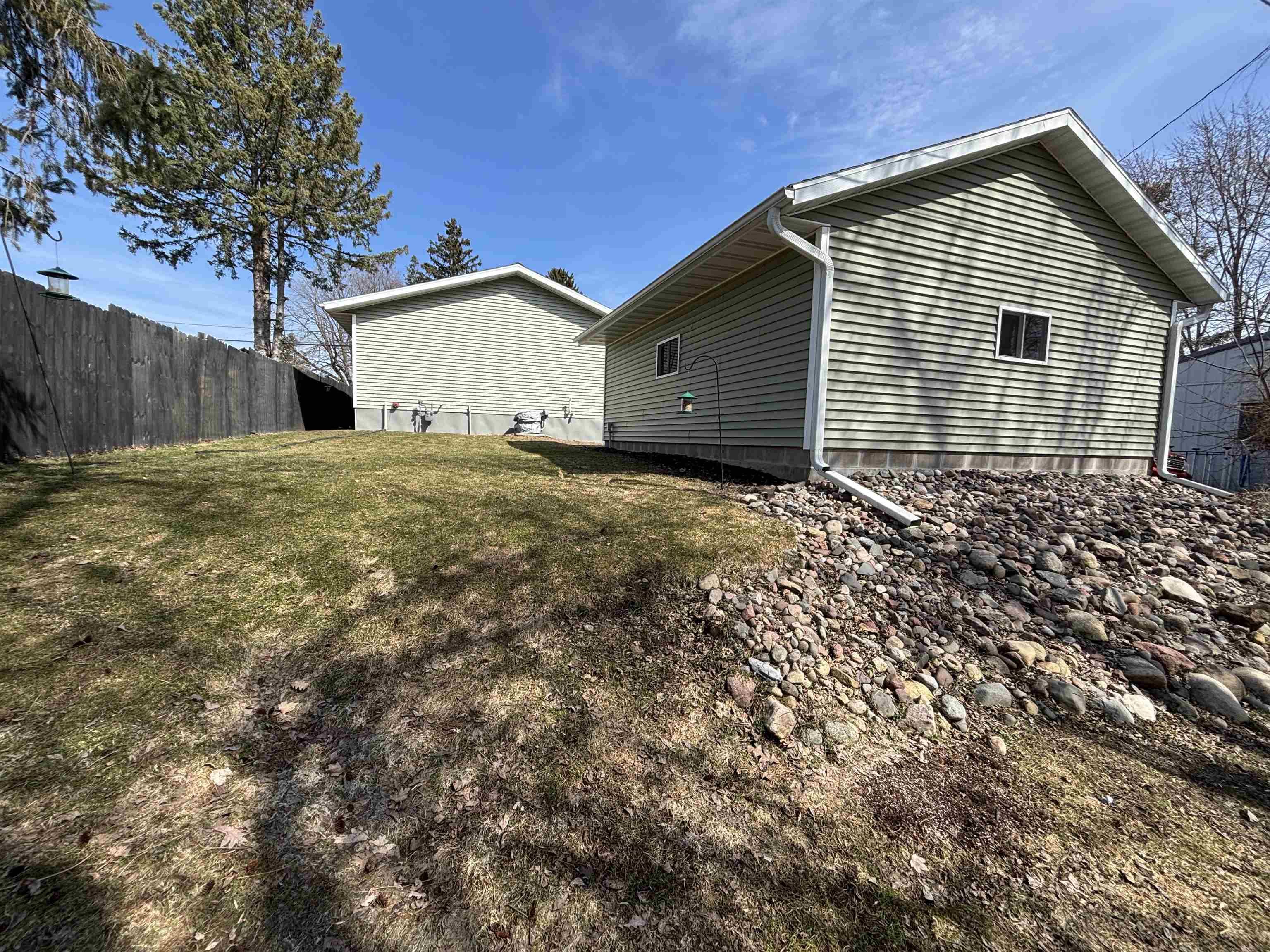 909 GRAND AVENUE, Merrill, Wisconsin 54452, 3 Bedrooms Bedrooms, ,1 BathroomBathrooms,Residential,For Sale,909 GRAND AVENUE,22601195