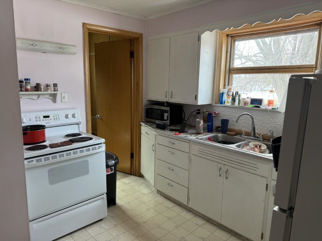618 DELEGLISE STREET, Antigo, Wisconsin 54409, 2 Bedrooms Bedrooms, ,1 BathroomBathrooms,Multi-family,For Sale,618 DELEGLISE STREET,22601196
