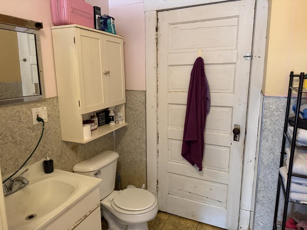 618 DELEGLISE STREET, Antigo, Wisconsin 54409, 2 Bedrooms Bedrooms, ,1 BathroomBathrooms,Multi-family,For Sale,618 DELEGLISE STREET,22601196