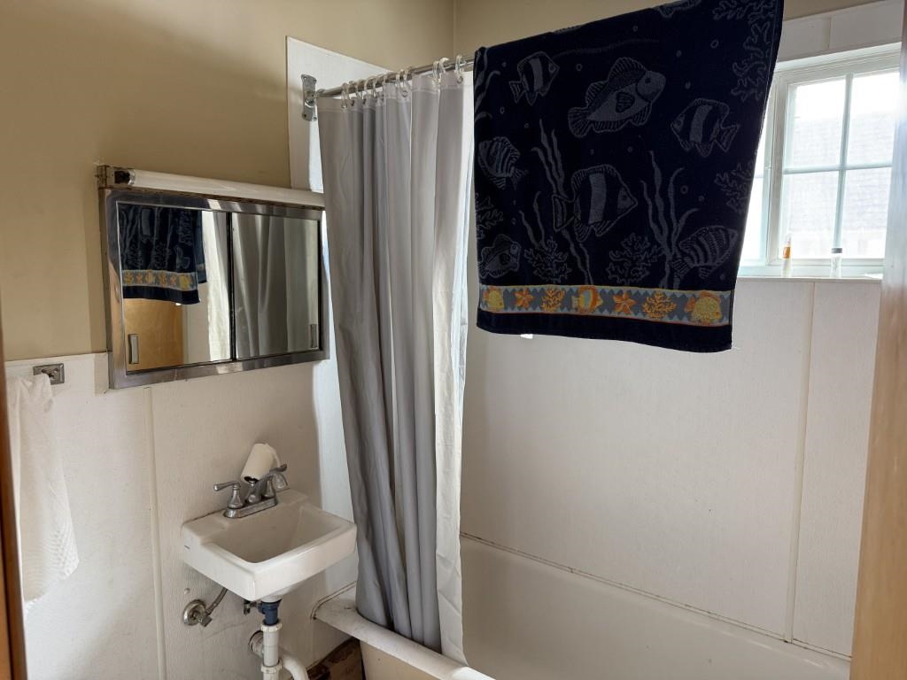 618 DELEGLISE STREET, Antigo, Wisconsin 54409, 2 Bedrooms Bedrooms, ,1 BathroomBathrooms,Multi-family,For Sale,618 DELEGLISE STREET,22601196