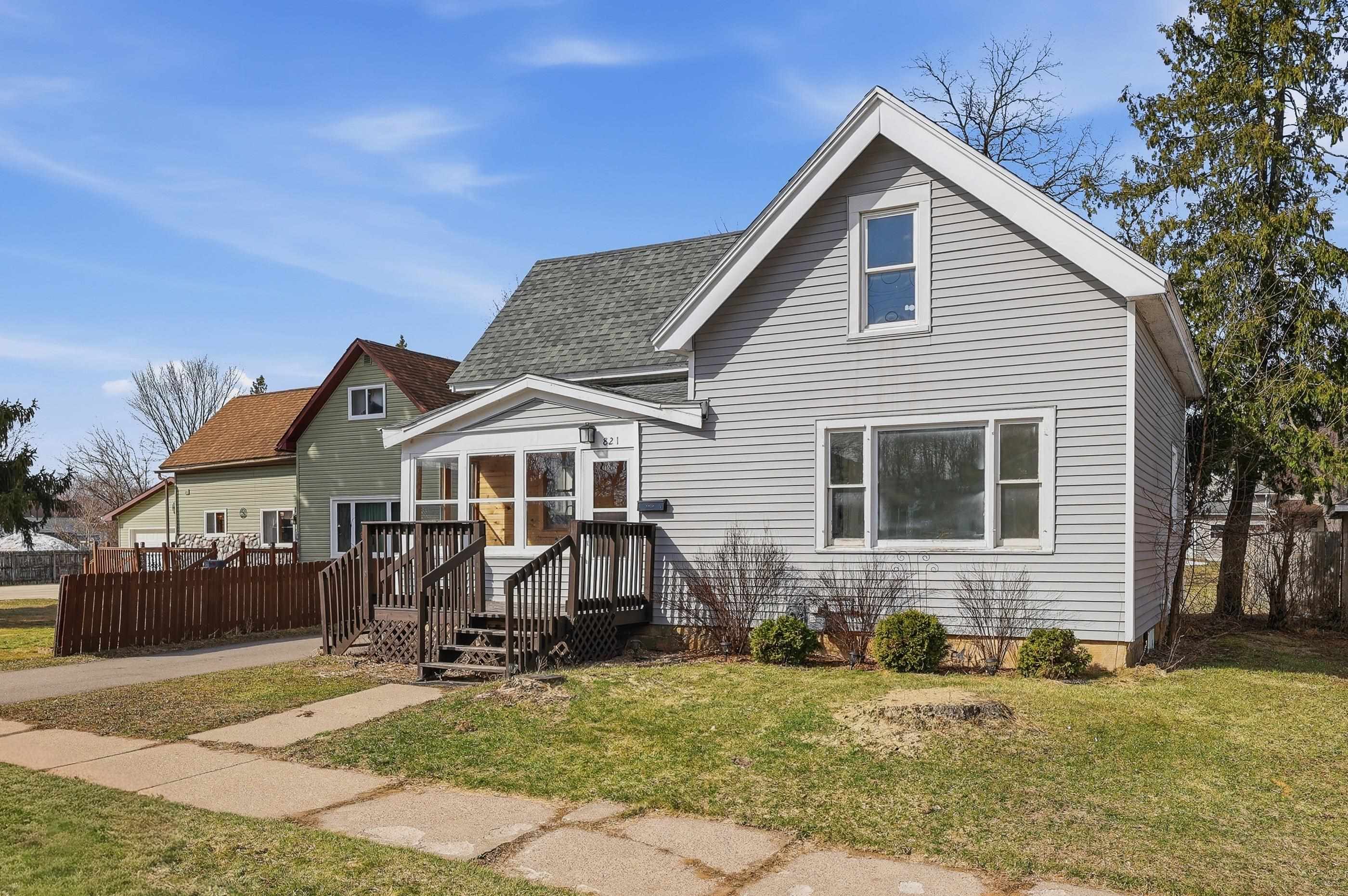 821 10TH AVENUE NORTH, Wisconsin Rapids, Wisconsin 54495, 4 Bedrooms Bedrooms, ,1 BathroomBathrooms,Residential,For Sale,821 10TH AVENUE NORTH,22601200
