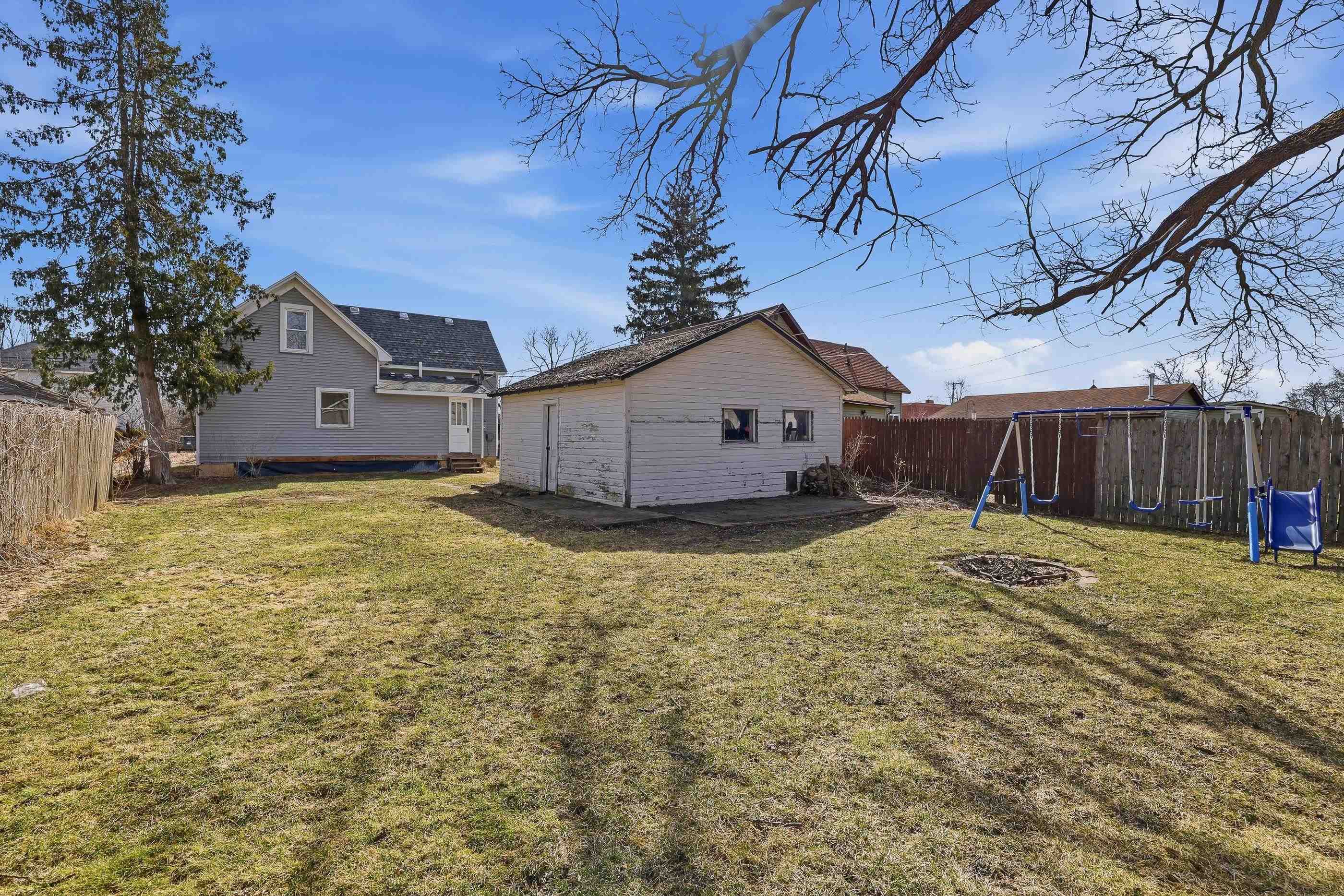 821 10TH AVENUE NORTH, Wisconsin Rapids, Wisconsin 54495, 4 Bedrooms Bedrooms, ,1 BathroomBathrooms,Residential,For Sale,821 10TH AVENUE NORTH,22601200