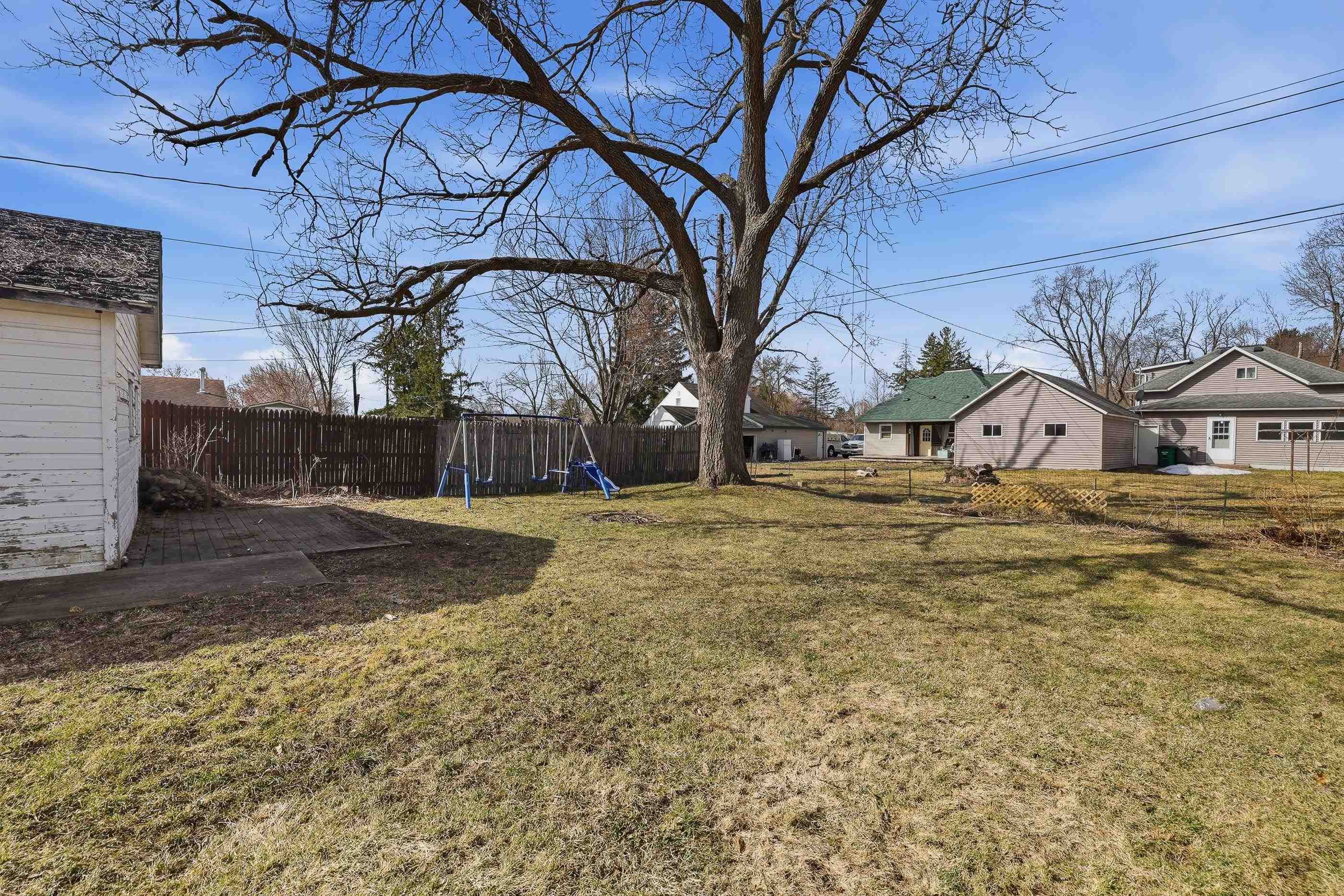 821 10TH AVENUE NORTH, Wisconsin Rapids, Wisconsin 54495, 4 Bedrooms Bedrooms, ,1 BathroomBathrooms,Residential,For Sale,821 10TH AVENUE NORTH,22601200