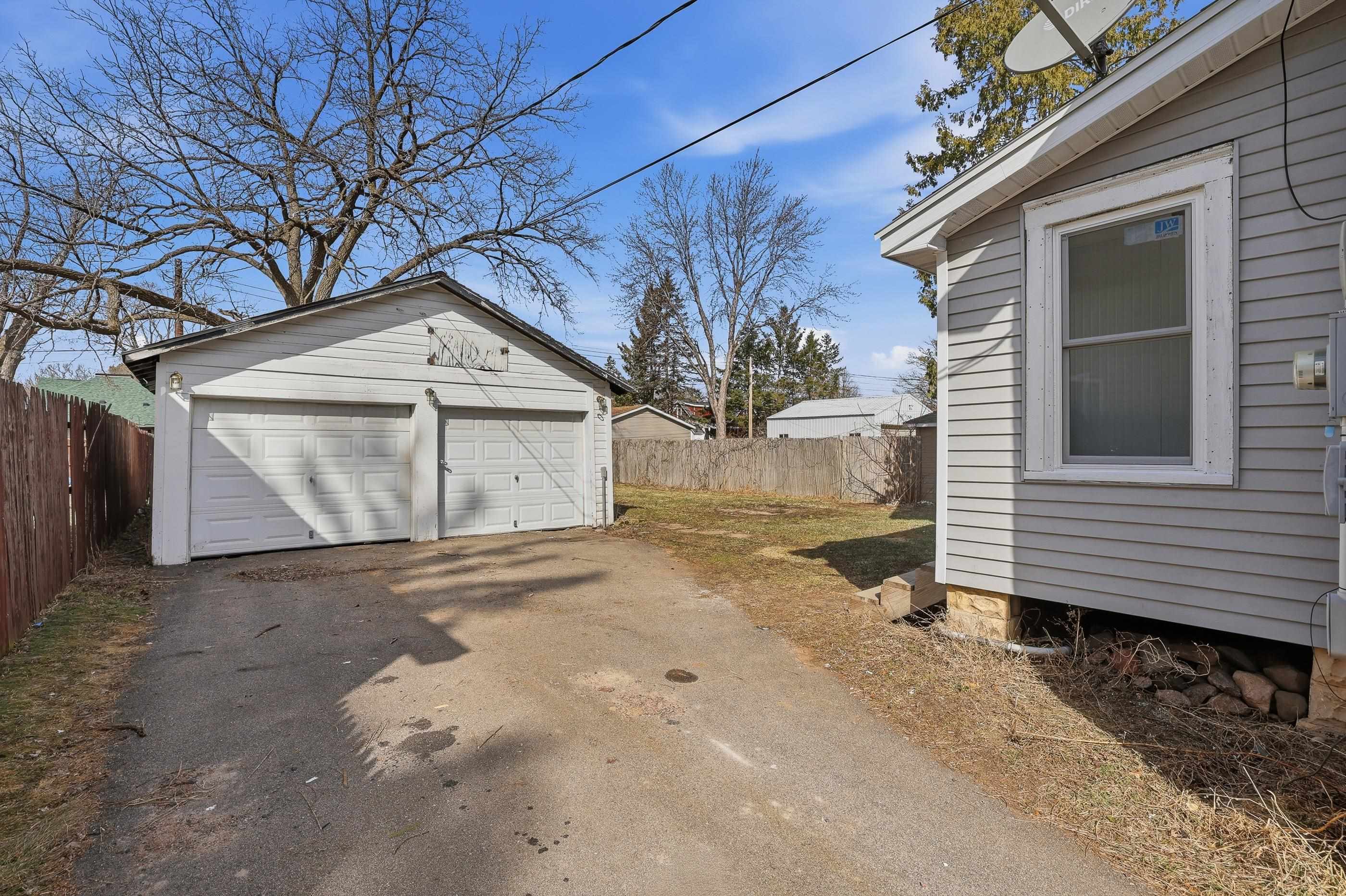 821 10TH AVENUE NORTH, Wisconsin Rapids, Wisconsin 54495, 4 Bedrooms Bedrooms, ,1 BathroomBathrooms,Residential,For Sale,821 10TH AVENUE NORTH,22601200