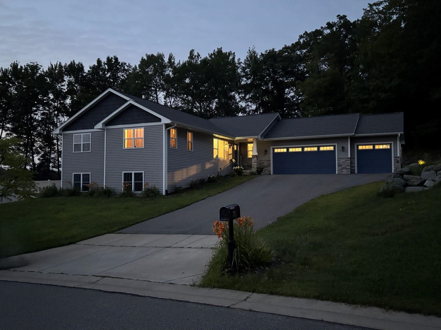 105 S 66TH AVENUE, Wausau, Wisconsin 54401, 3 Bedrooms Bedrooms, ,2 BathroomsBathrooms,Residential,For Sale,105 S 66TH AVENUE,22601207
