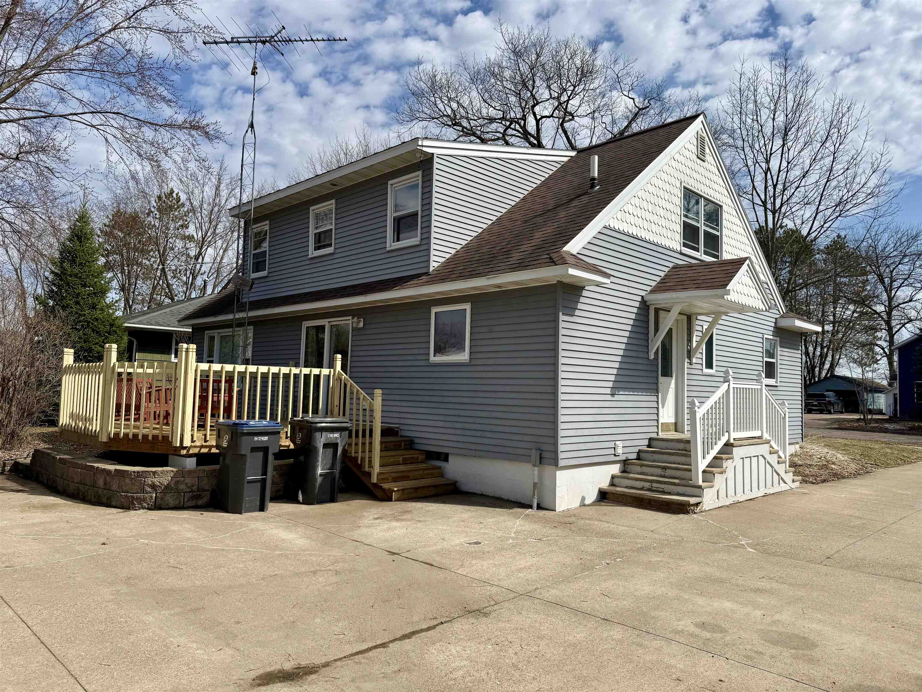 227 S 7TH STREET, Medford, Wisconsin 54451, 4 Bedrooms Bedrooms, ,2 BathroomsBathrooms,Residential,For Sale,227 S 7TH STREET,22601209