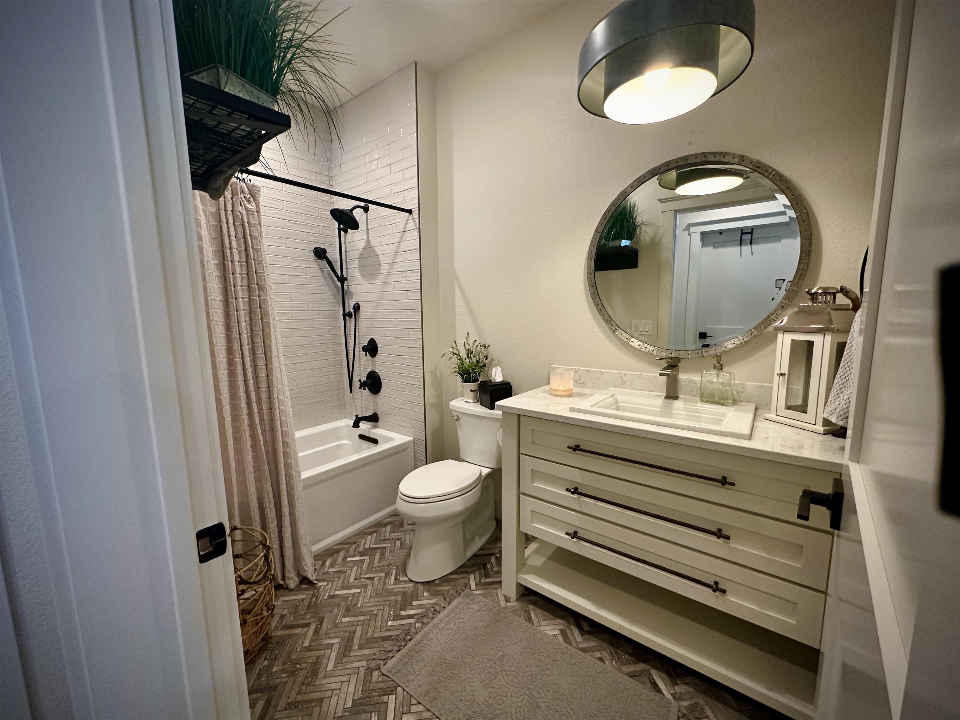 6050 W CASSIDY DRIVE, Wausau, Wisconsin 54401, 5 Bedrooms Bedrooms, ,3 BathroomsBathrooms,Residential,For Sale,6050 W CASSIDY DRIVE,22601212