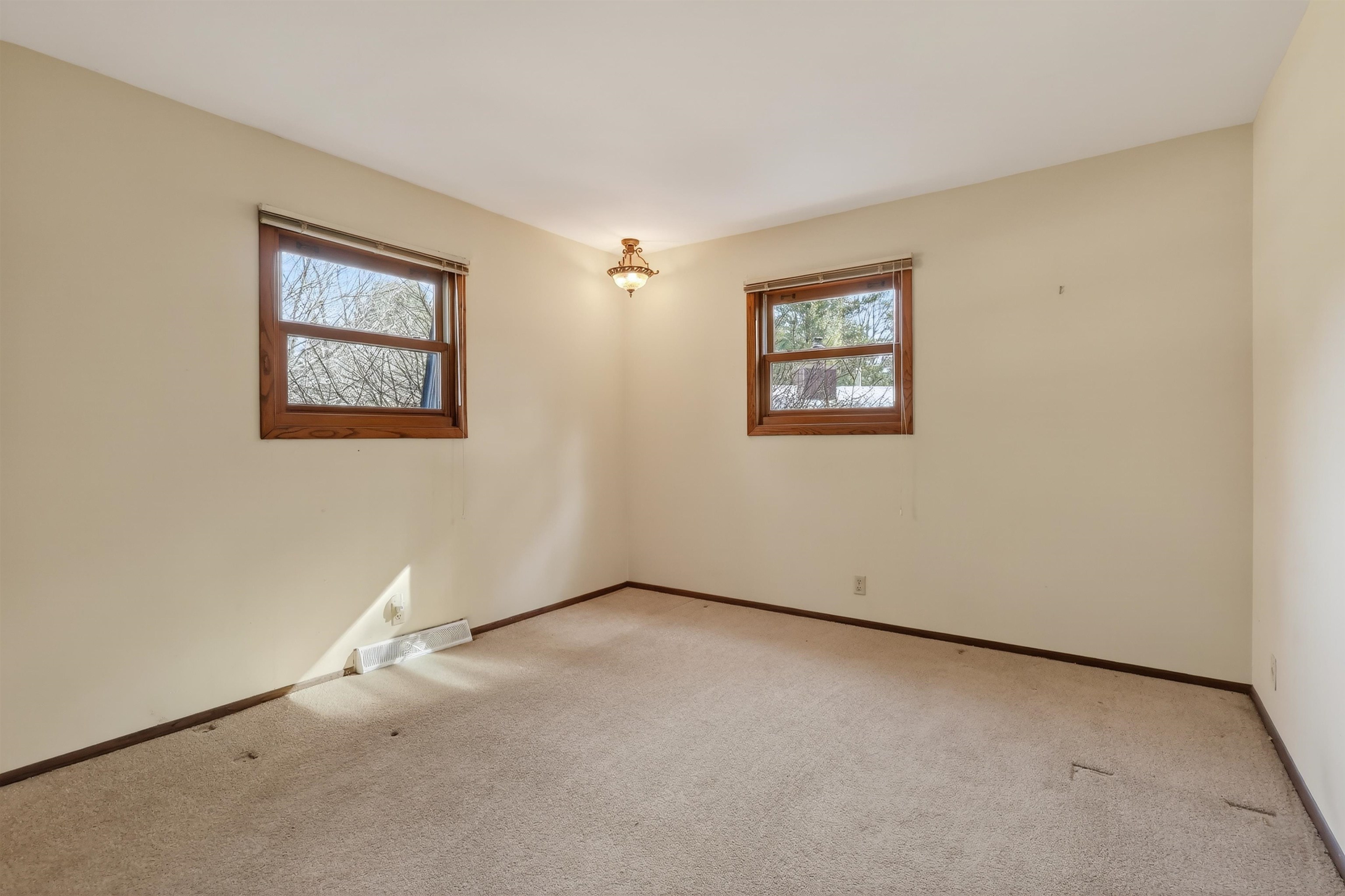2641 PARKWAY COURT, Wisconsin Rapids, Wisconsin 54494, 4 Bedrooms Bedrooms, ,2 BathroomsBathrooms,Residential,For Sale,2641 PARKWAY COURT,22601214
