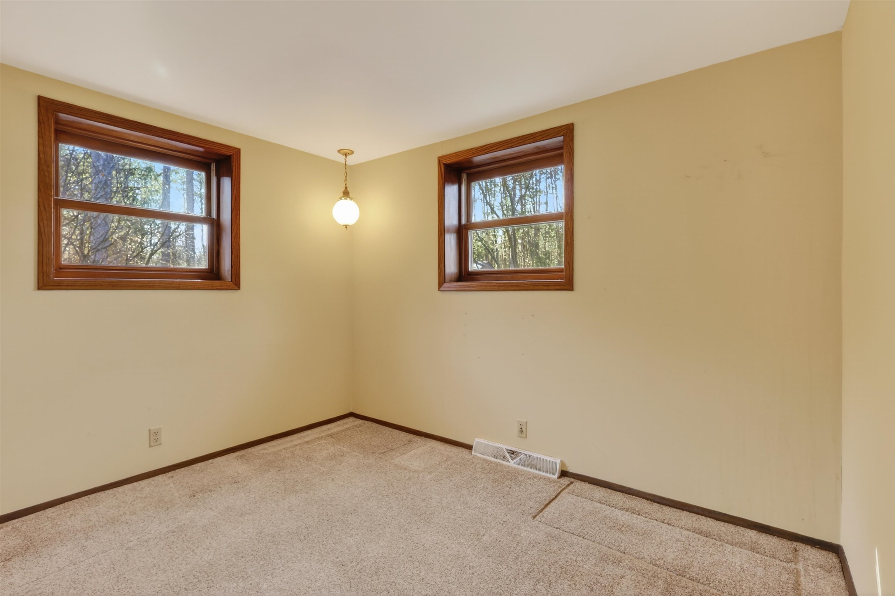 2641 PARKWAY COURT, Wisconsin Rapids, Wisconsin 54494, 4 Bedrooms Bedrooms, ,2 BathroomsBathrooms,Residential,For Sale,2641 PARKWAY COURT,22601214