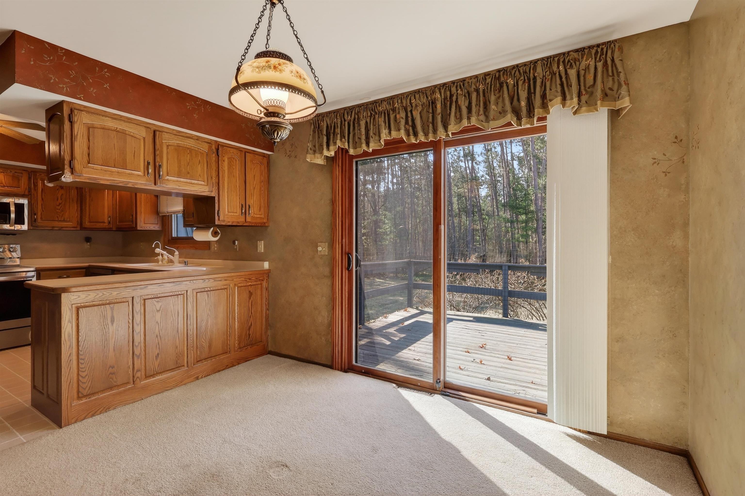 2641 PARKWAY COURT, Wisconsin Rapids, Wisconsin 54494, 4 Bedrooms Bedrooms, ,2 BathroomsBathrooms,Residential,For Sale,2641 PARKWAY COURT,22601214