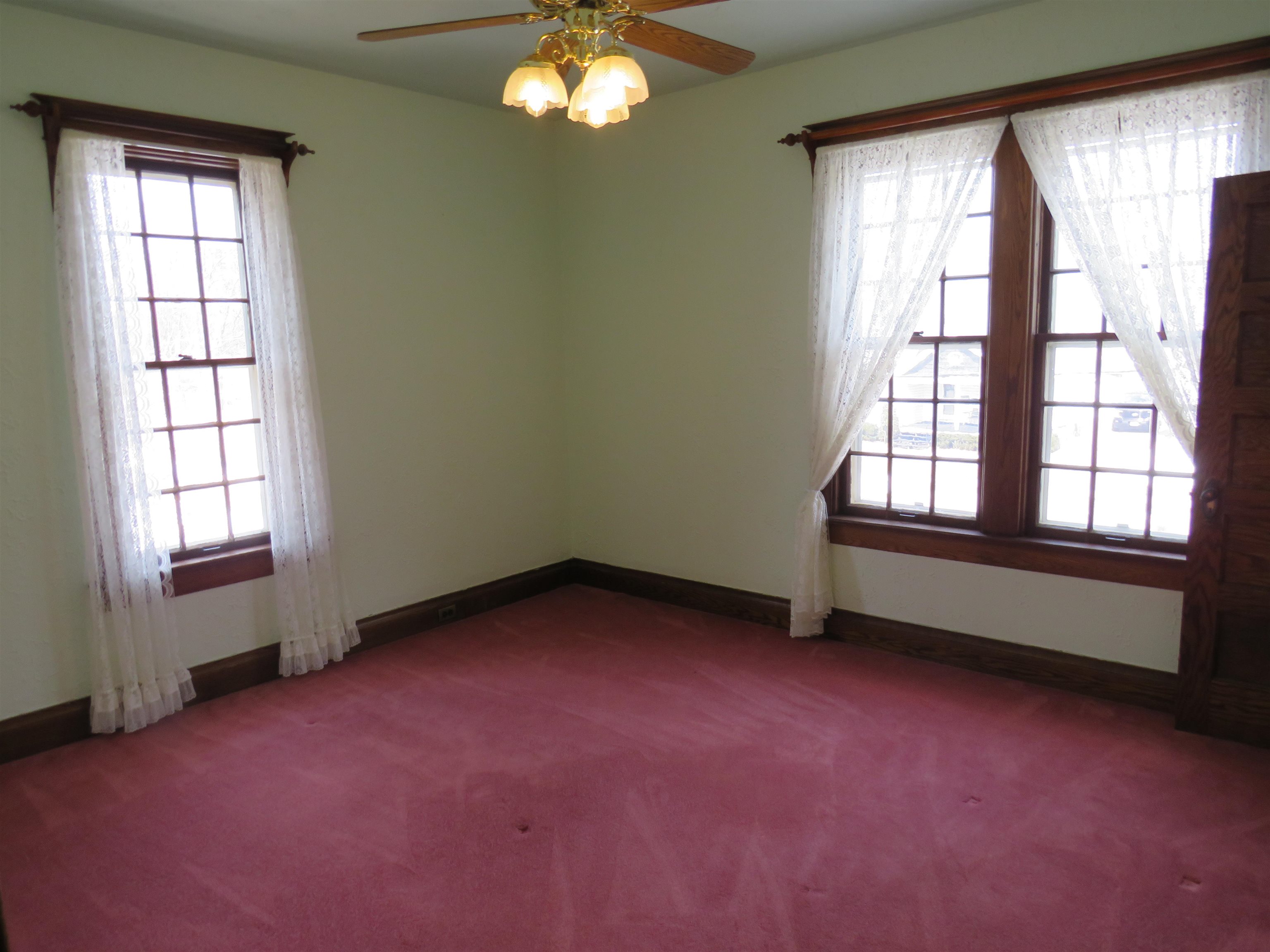 709 1ST AVENUE, Antigo, Wisconsin 54409, 3 Bedrooms Bedrooms, ,1 BathroomBathrooms,Residential,For Sale,709 1ST AVENUE,22601221