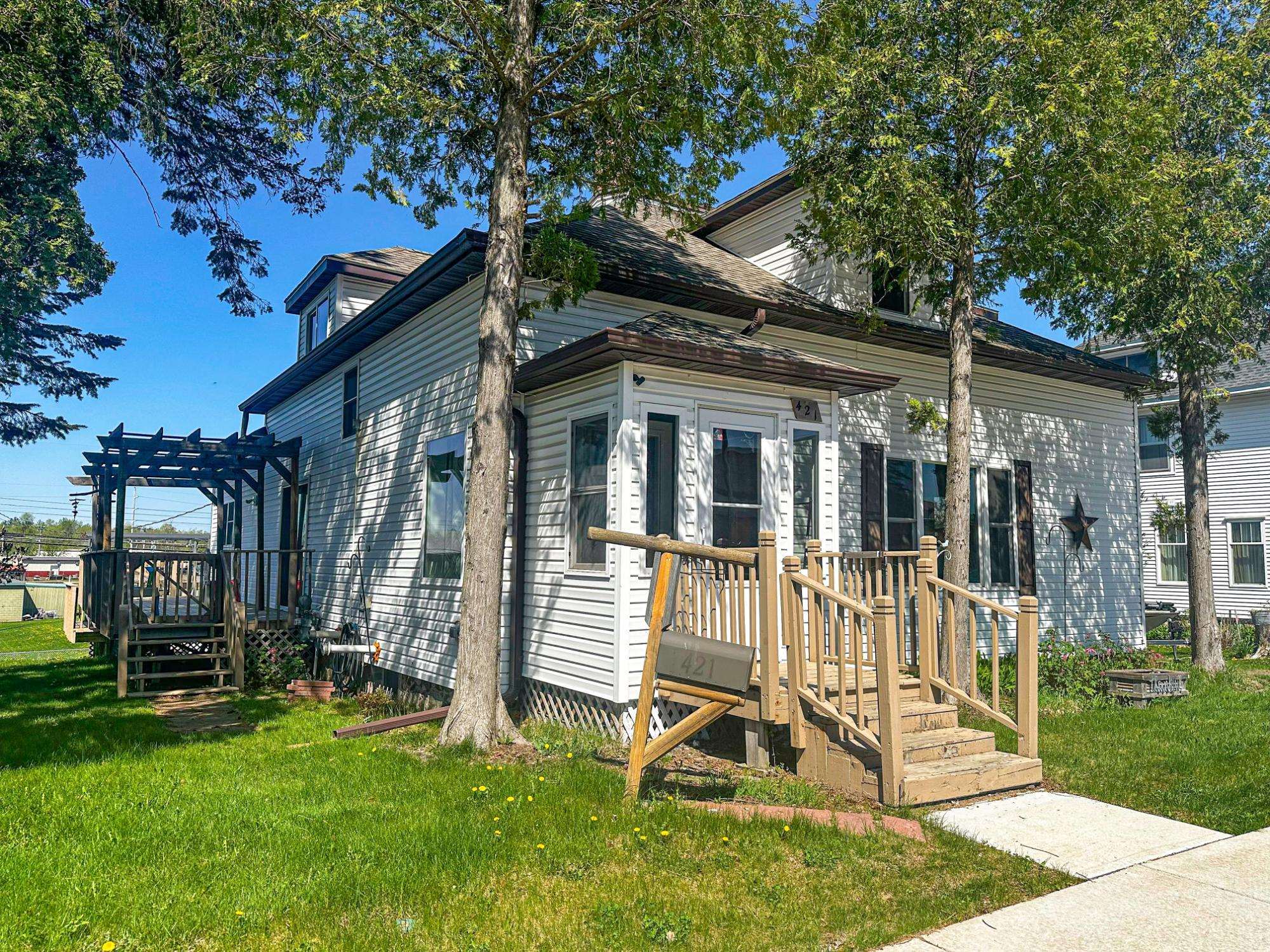 421 N 2ND AVENUE, Park Falls, Wisconsin 54552, 5 Bedrooms Bedrooms, ,2 BathroomsBathrooms,Residential,For Sale,421 N 2ND AVENUE,22601223