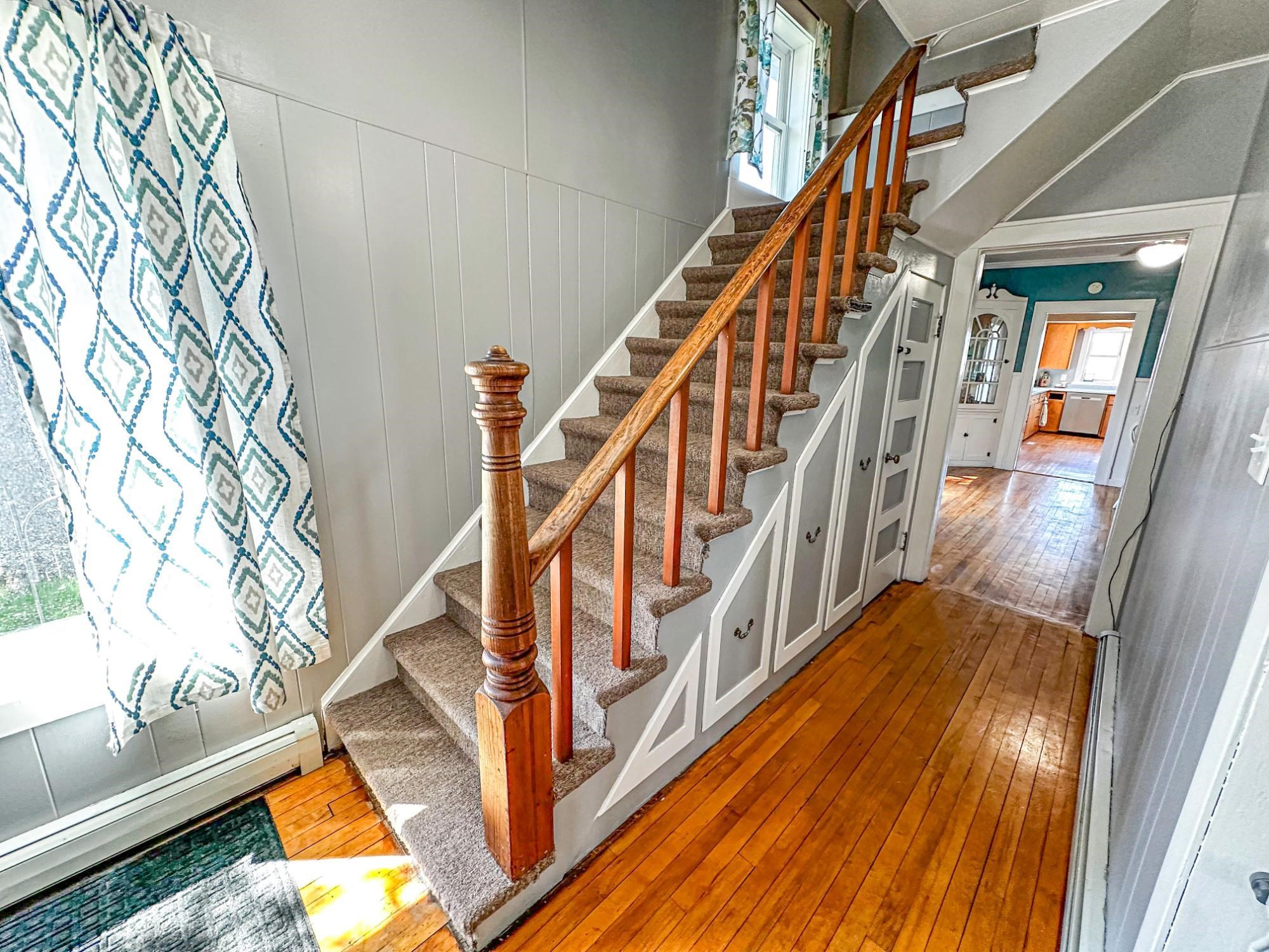 421 N 2ND AVENUE, Park Falls, Wisconsin 54552, 5 Bedrooms Bedrooms, ,2 BathroomsBathrooms,Residential,For Sale,421 N 2ND AVENUE,22601223