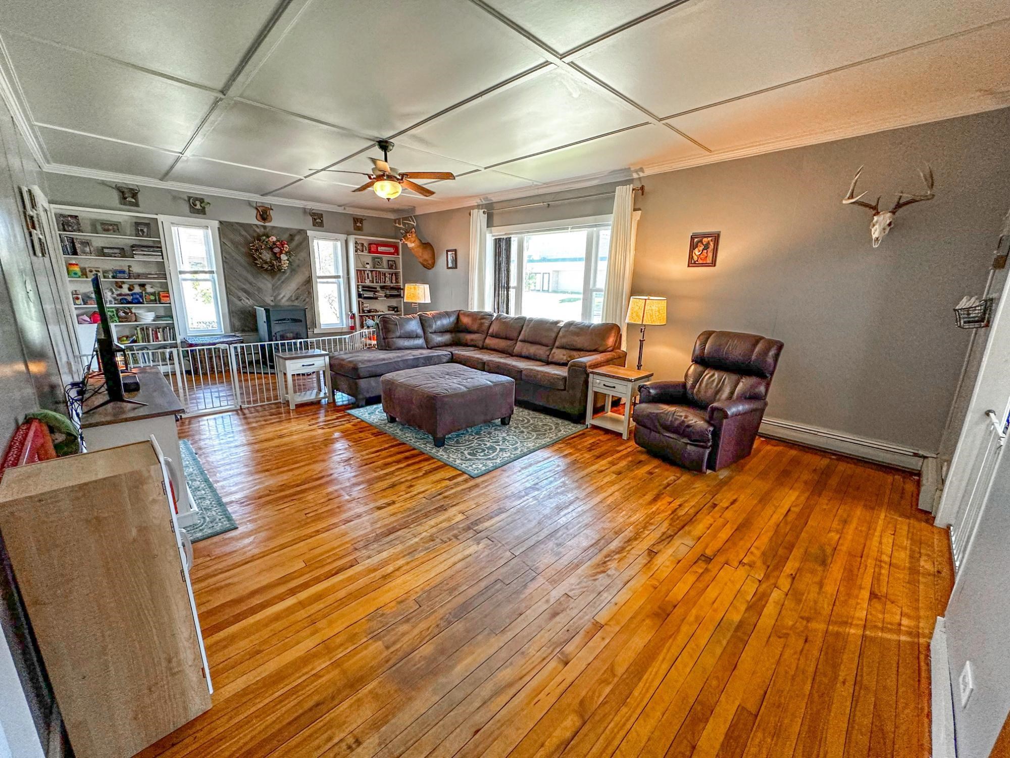 421 N 2ND AVENUE, Park Falls, Wisconsin 54552, 5 Bedrooms Bedrooms, ,2 BathroomsBathrooms,Residential,For Sale,421 N 2ND AVENUE,22601223