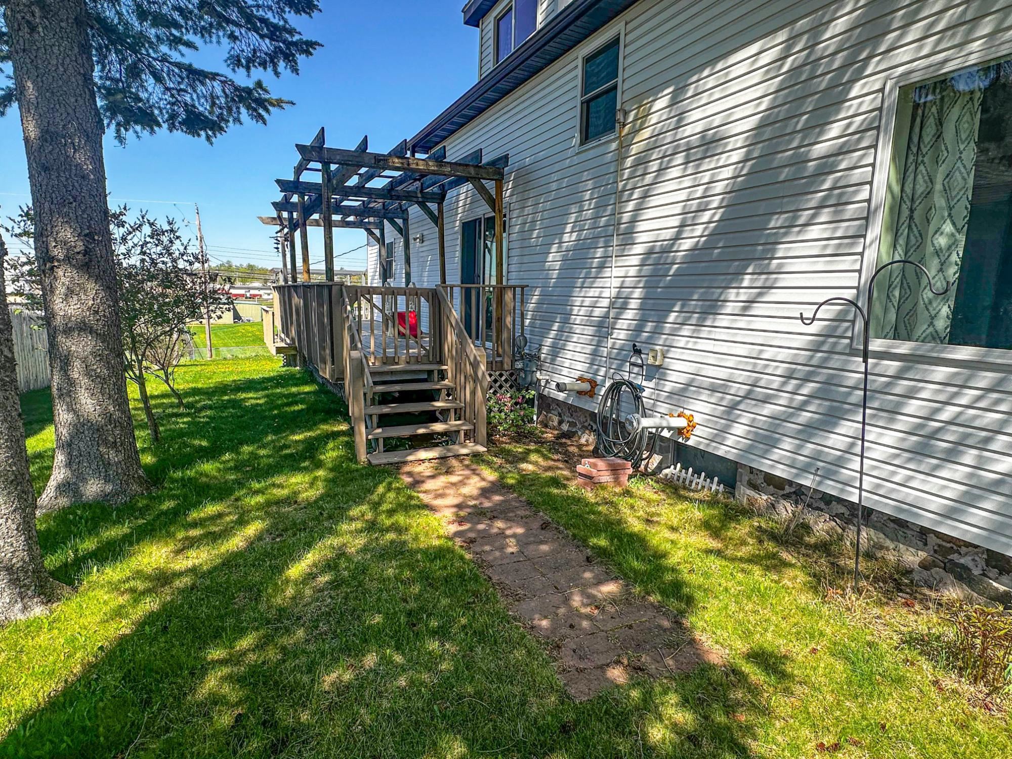 421 N 2ND AVENUE, Park Falls, Wisconsin 54552, 5 Bedrooms Bedrooms, ,2 BathroomsBathrooms,Residential,For Sale,421 N 2ND AVENUE,22601223