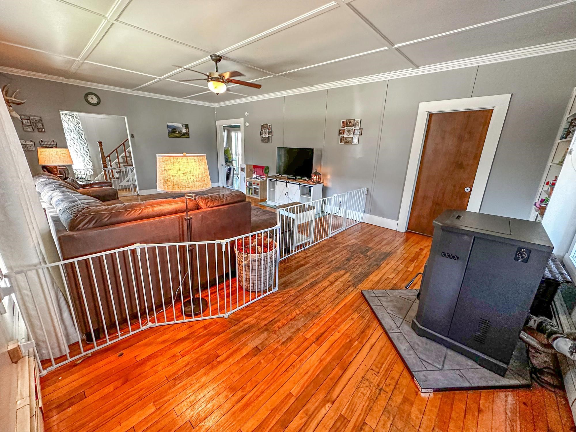 421 N 2ND AVENUE, Park Falls, Wisconsin 54552, 5 Bedrooms Bedrooms, ,2 BathroomsBathrooms,Residential,For Sale,421 N 2ND AVENUE,22601223