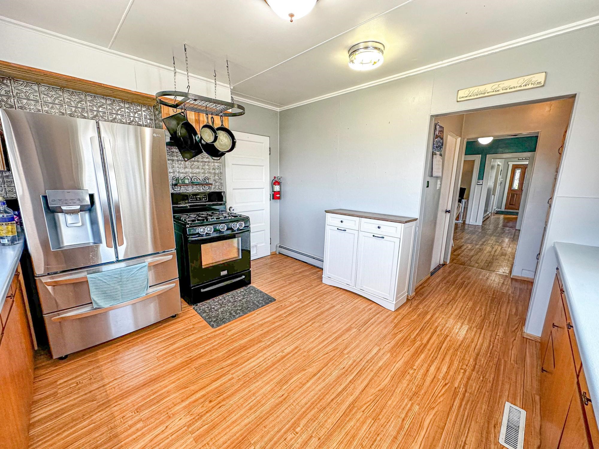 421 N 2ND AVENUE, Park Falls, Wisconsin 54552, 5 Bedrooms Bedrooms, ,2 BathroomsBathrooms,Residential,For Sale,421 N 2ND AVENUE,22601223